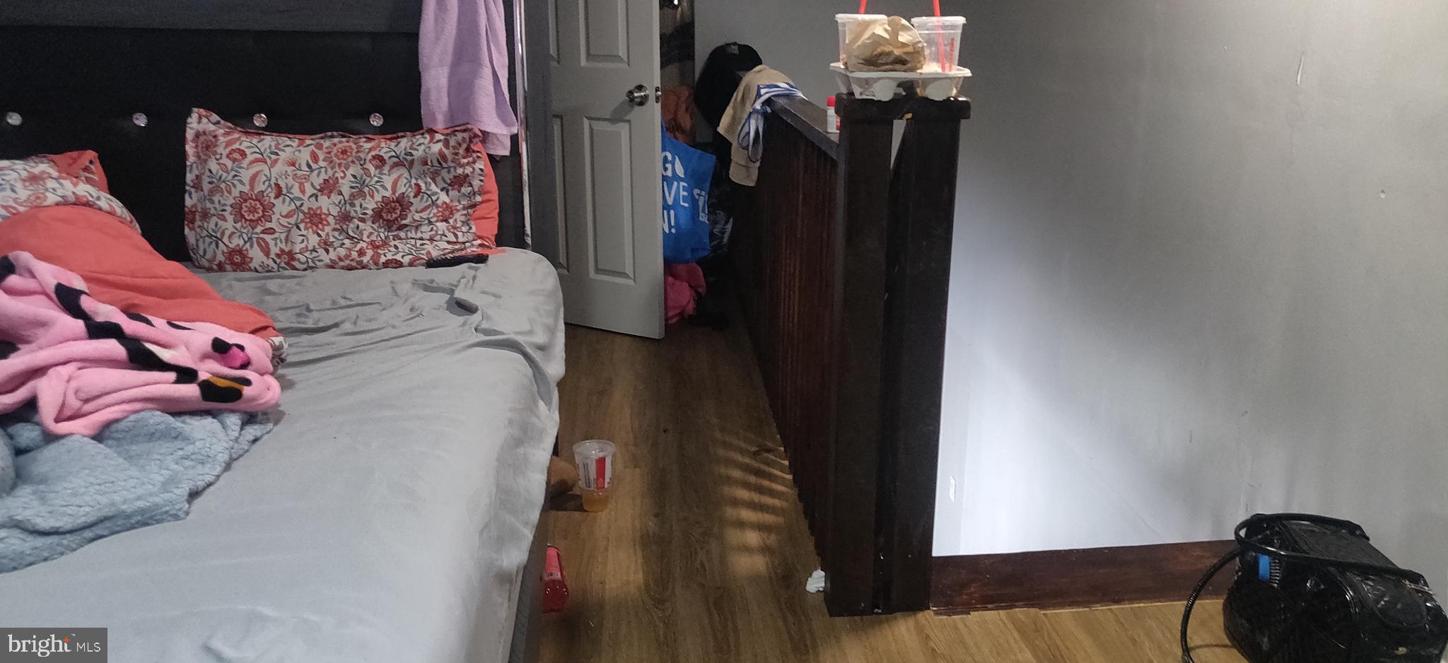 FRANKFORD - Commercial Sale