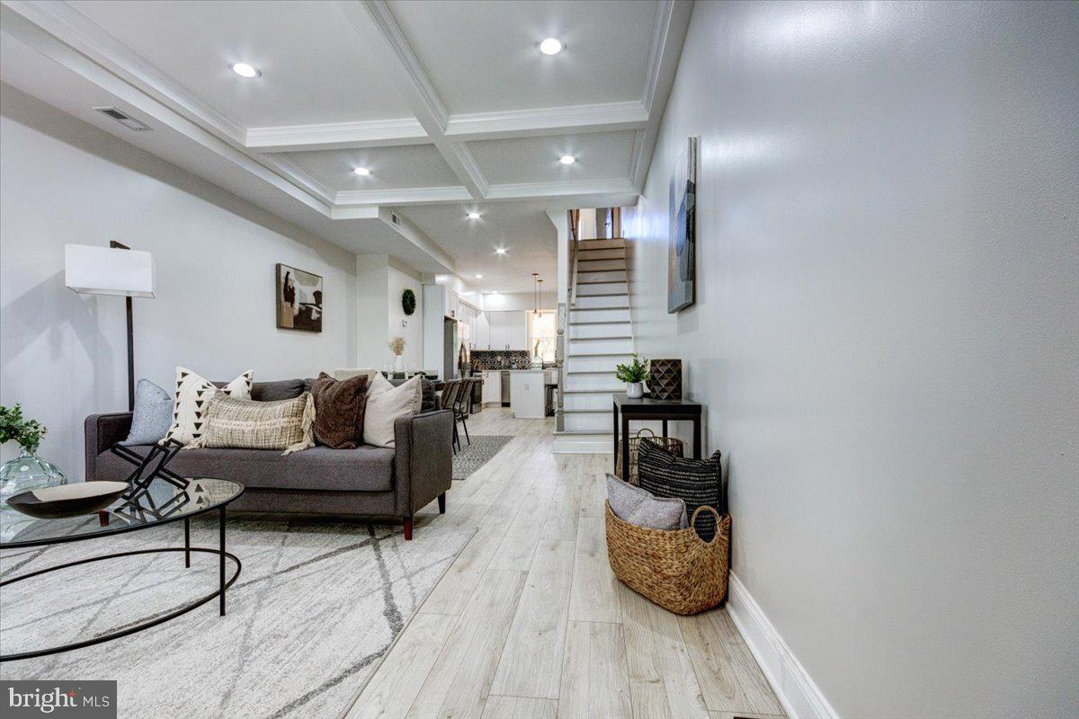 BROADWAY EAST - Residential