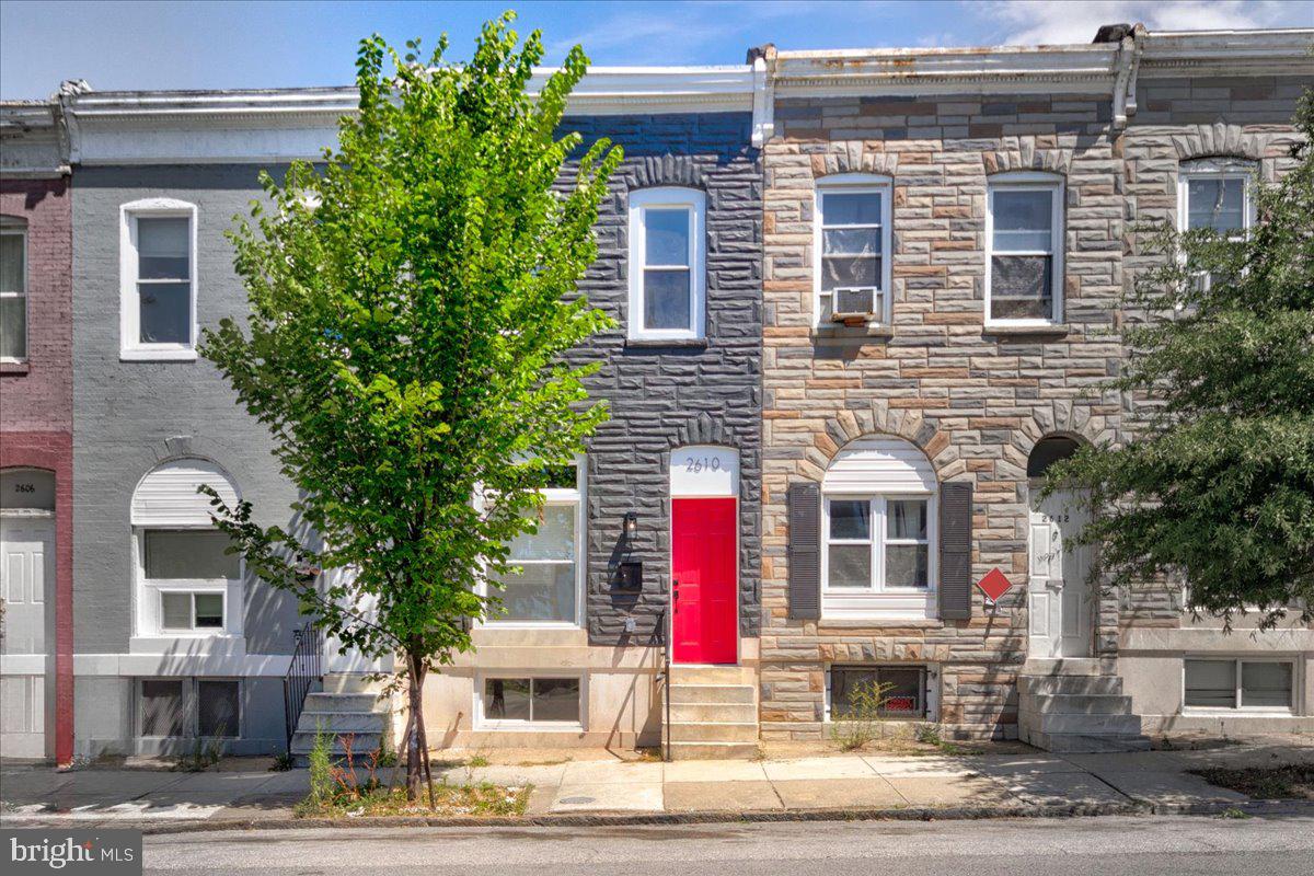 BROADWAY EAST - Residential