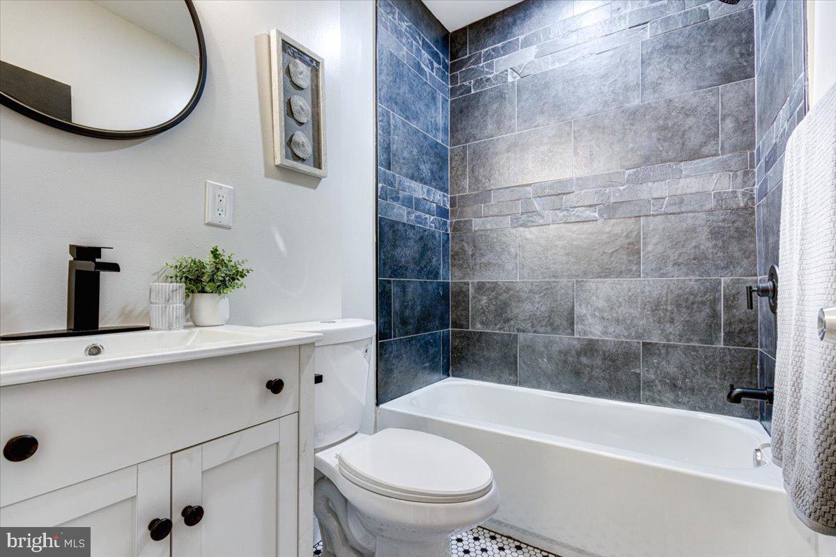 BROADWAY EAST - Residential