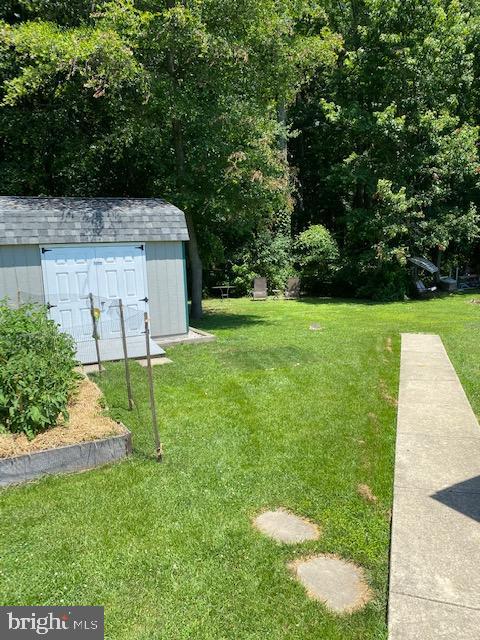 BUSH RIVER MANOR - Residential