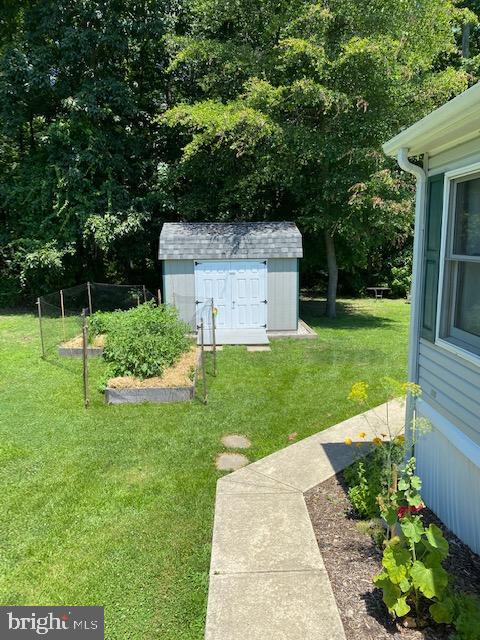 BUSH RIVER MANOR - Residential