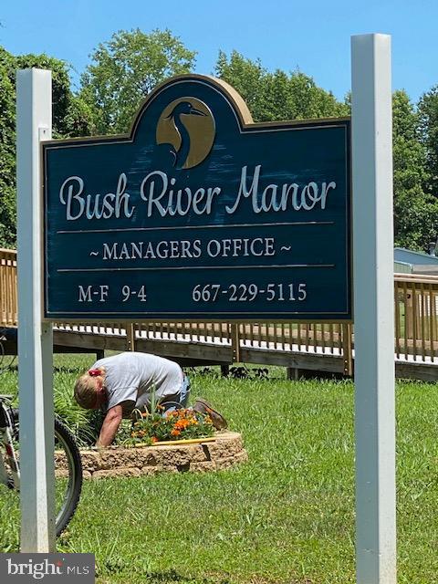 BUSH RIVER MANOR - Residential