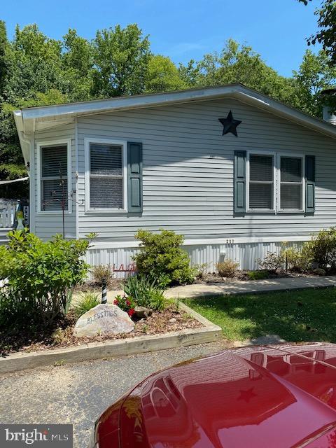 BUSH RIVER MANOR - Residential