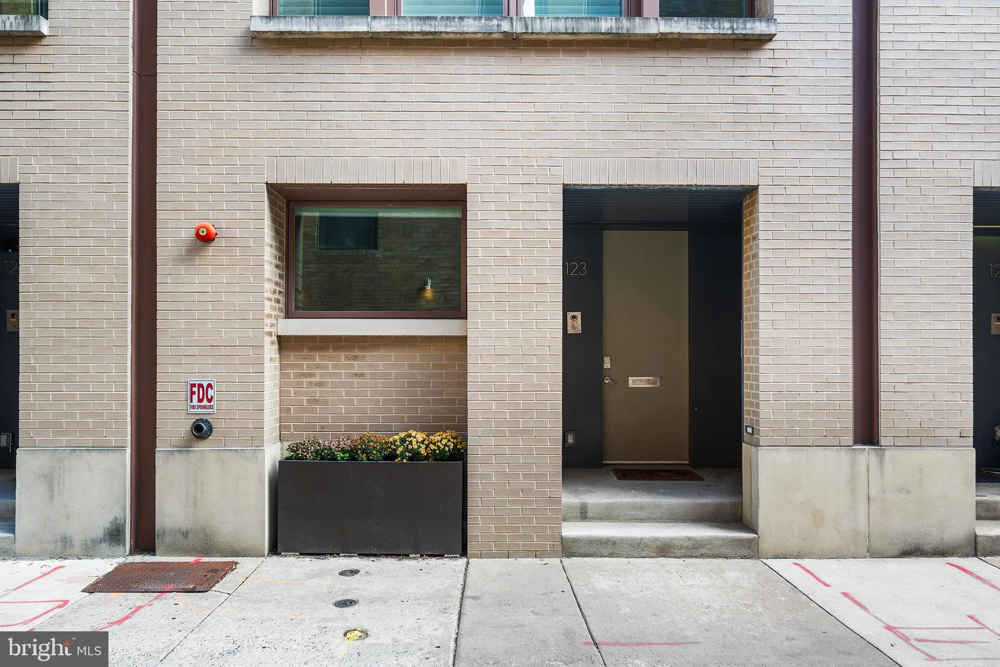 Philadelphia, Pennsylvania 19103, United States, 3 Bedrooms Bedrooms, ,4 BathroomsBathrooms,Residential,Active,31348