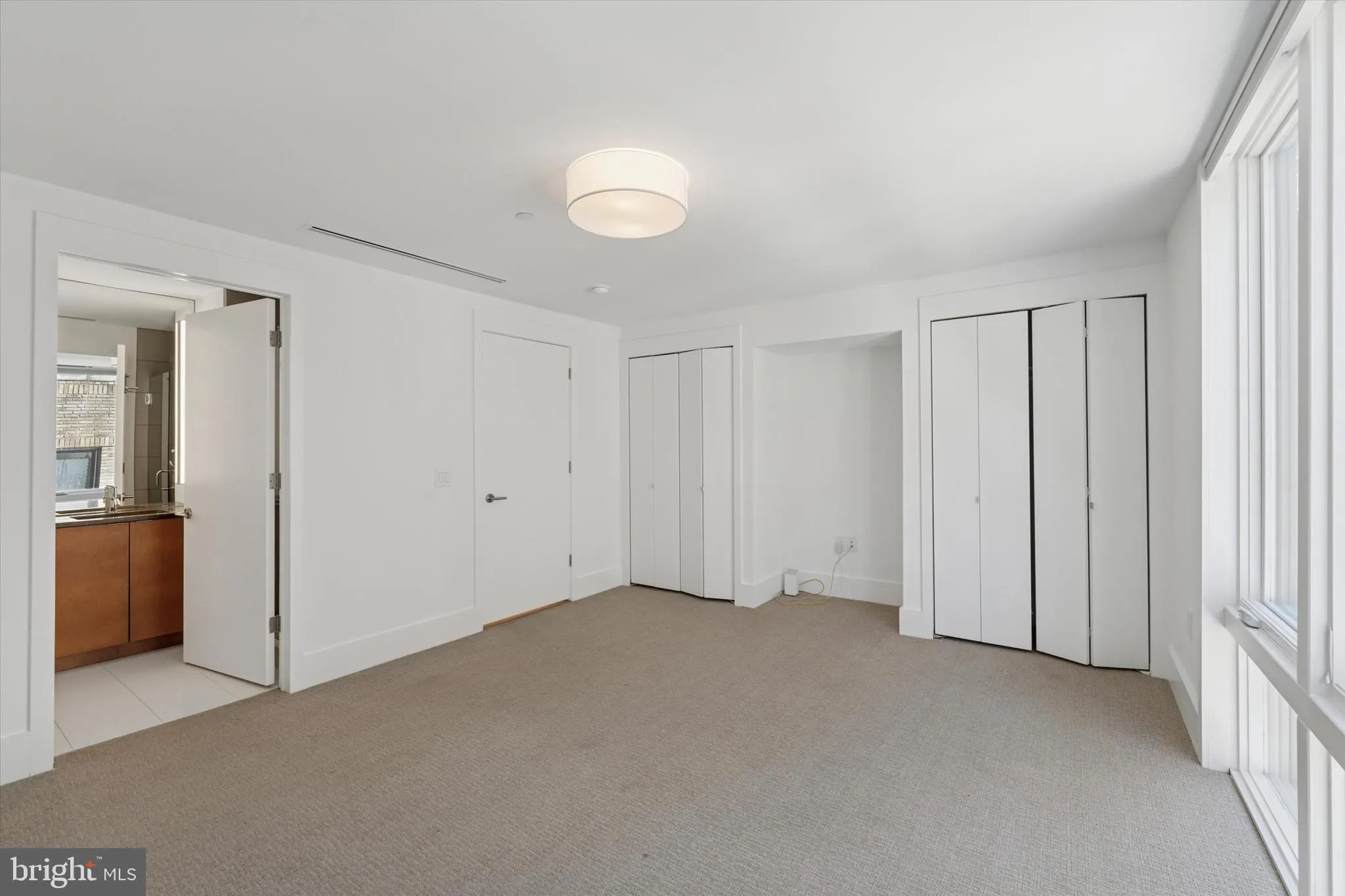 Philadelphia, Pennsylvania 19103, United States, 3 Bedrooms Bedrooms, ,4 BathroomsBathrooms,Residential,Active,31348