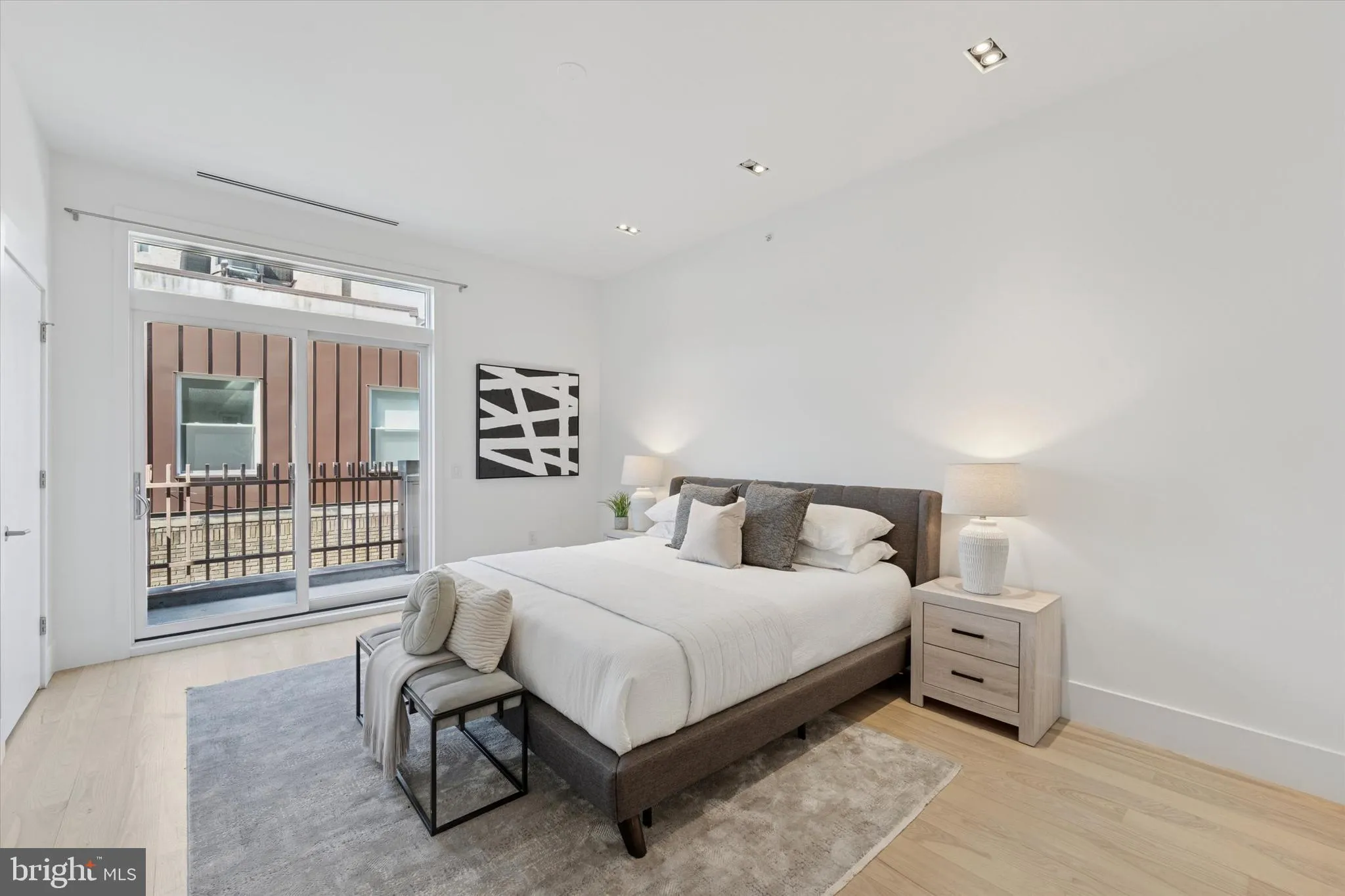 Philadelphia, Pennsylvania 19103, United States, 3 Bedrooms Bedrooms, ,4 BathroomsBathrooms,Residential,Active,31348