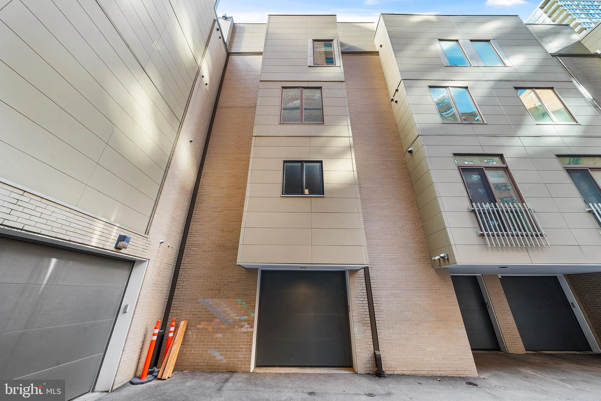 Philadelphia, Pennsylvania 19103, United States, 3 Bedrooms Bedrooms, ,4 BathroomsBathrooms,Residential,Active,31348