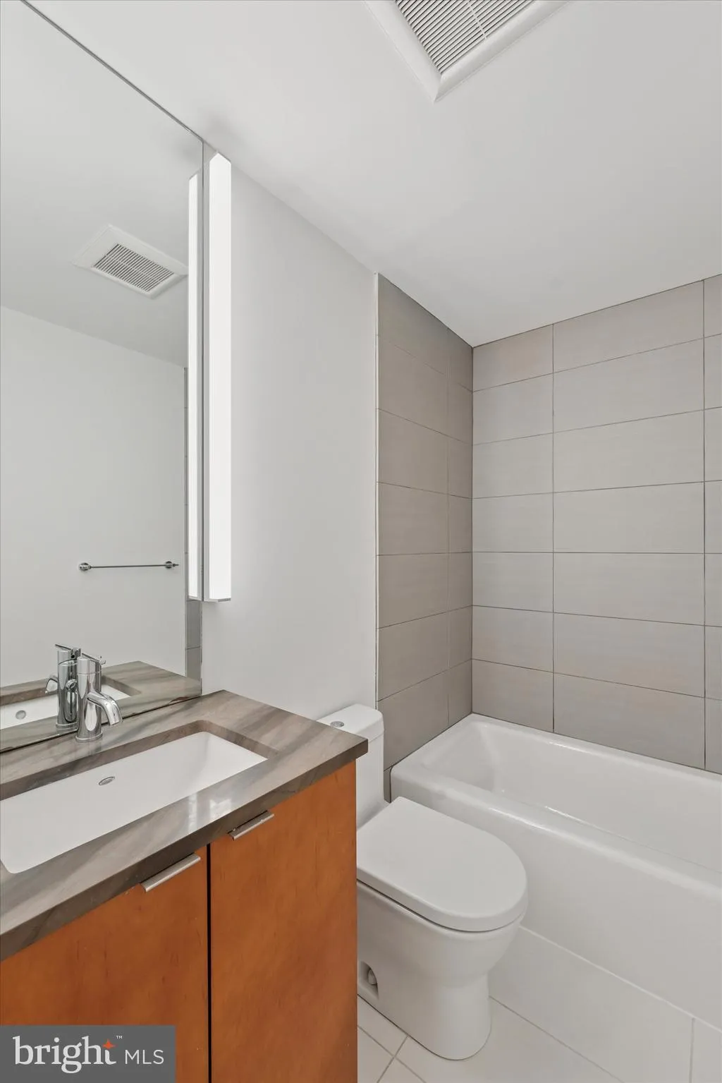 Philadelphia, Pennsylvania 19103, United States, 3 Bedrooms Bedrooms, ,4 BathroomsBathrooms,Residential,Active,31348
