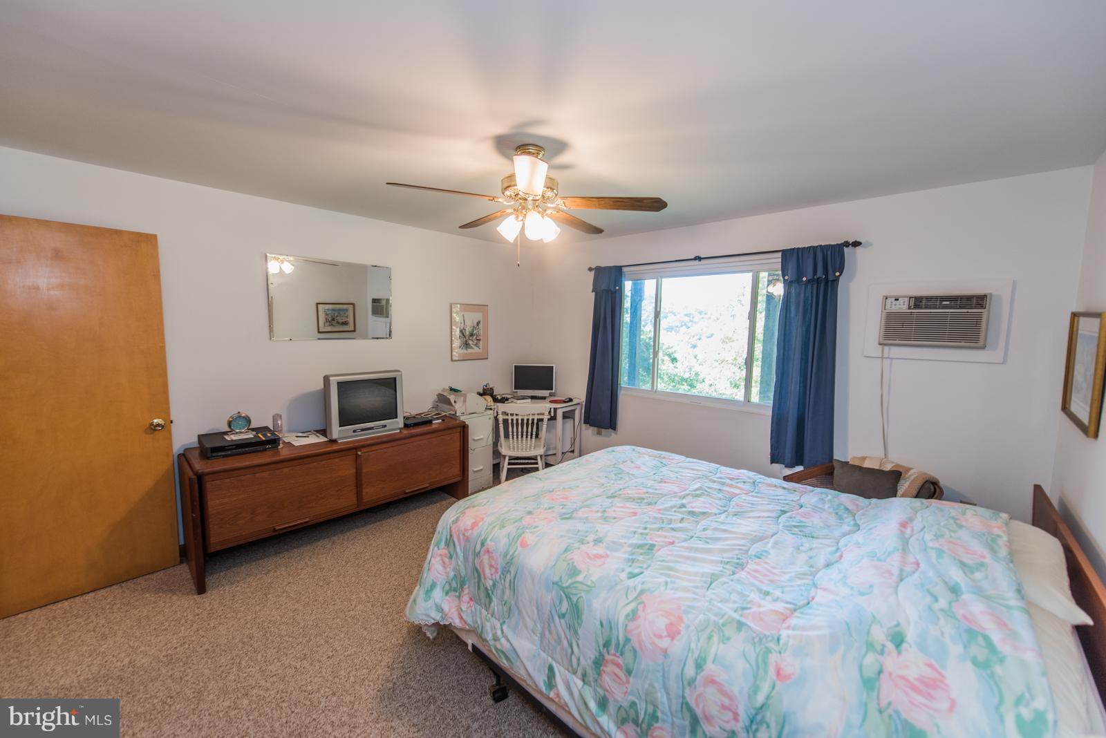 RIVER RIDGE - Residential