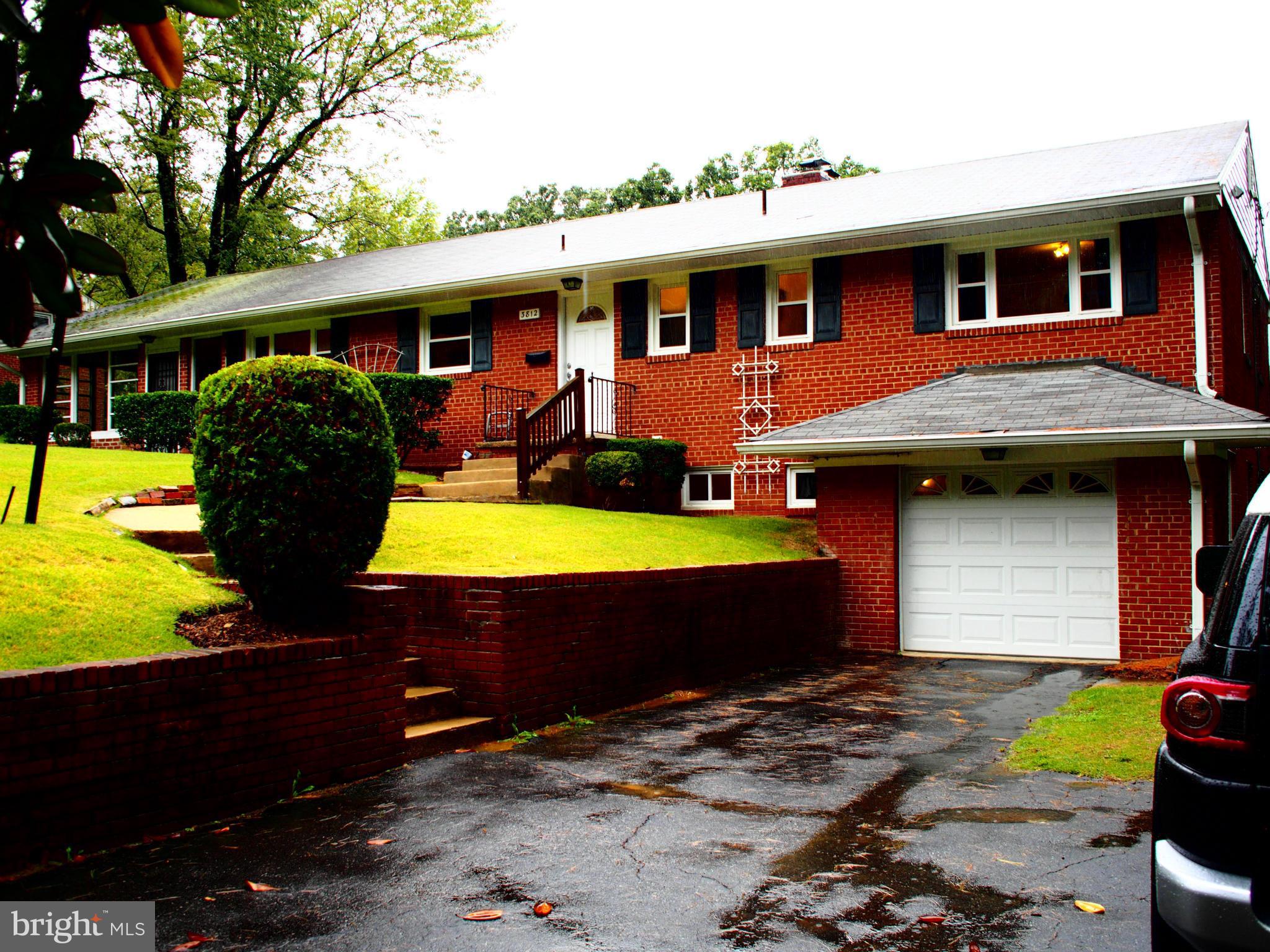 OVERLOOK KNOLLS - Residential Lease