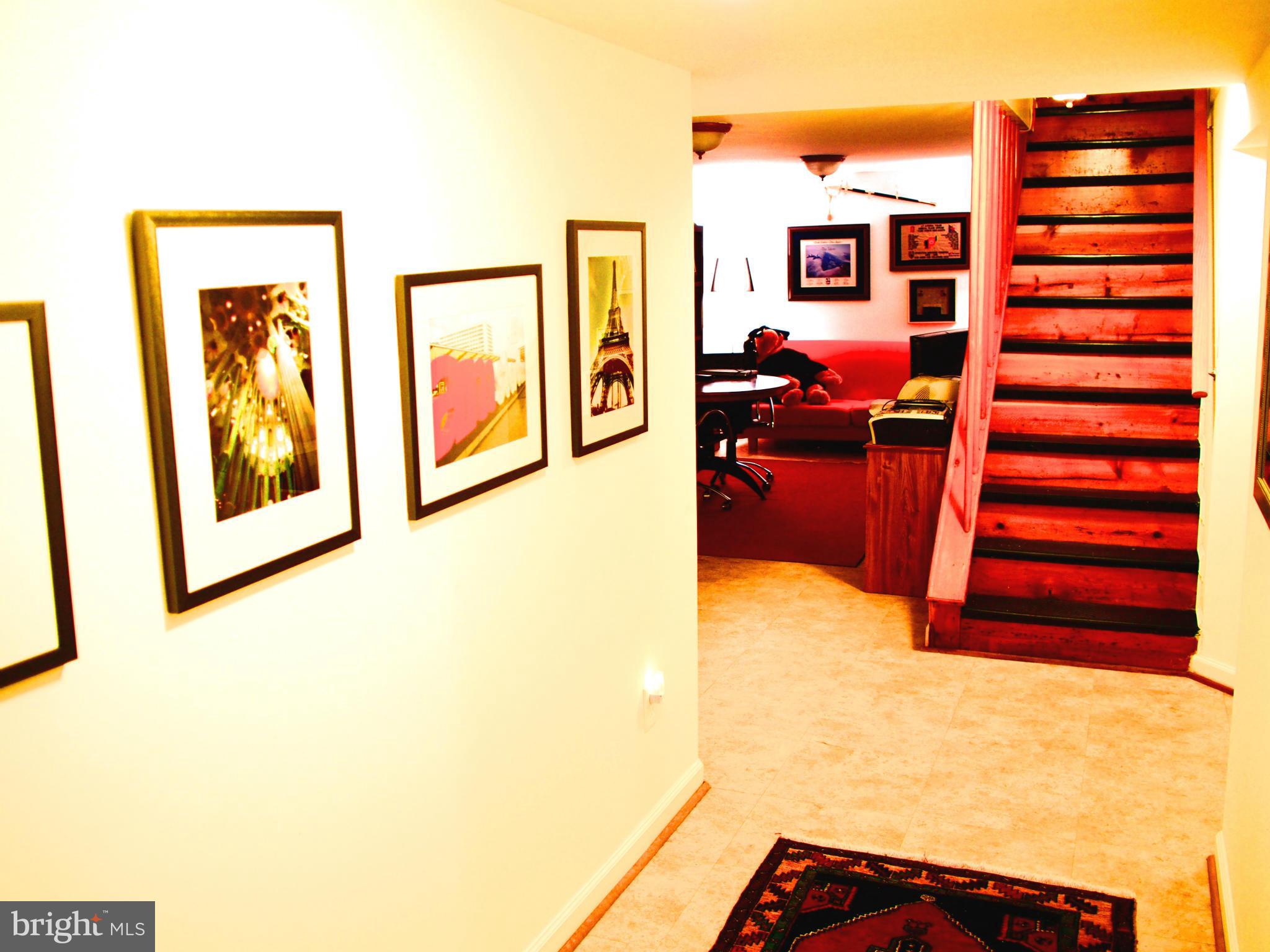 OVERLOOK KNOLLS - Residential Lease