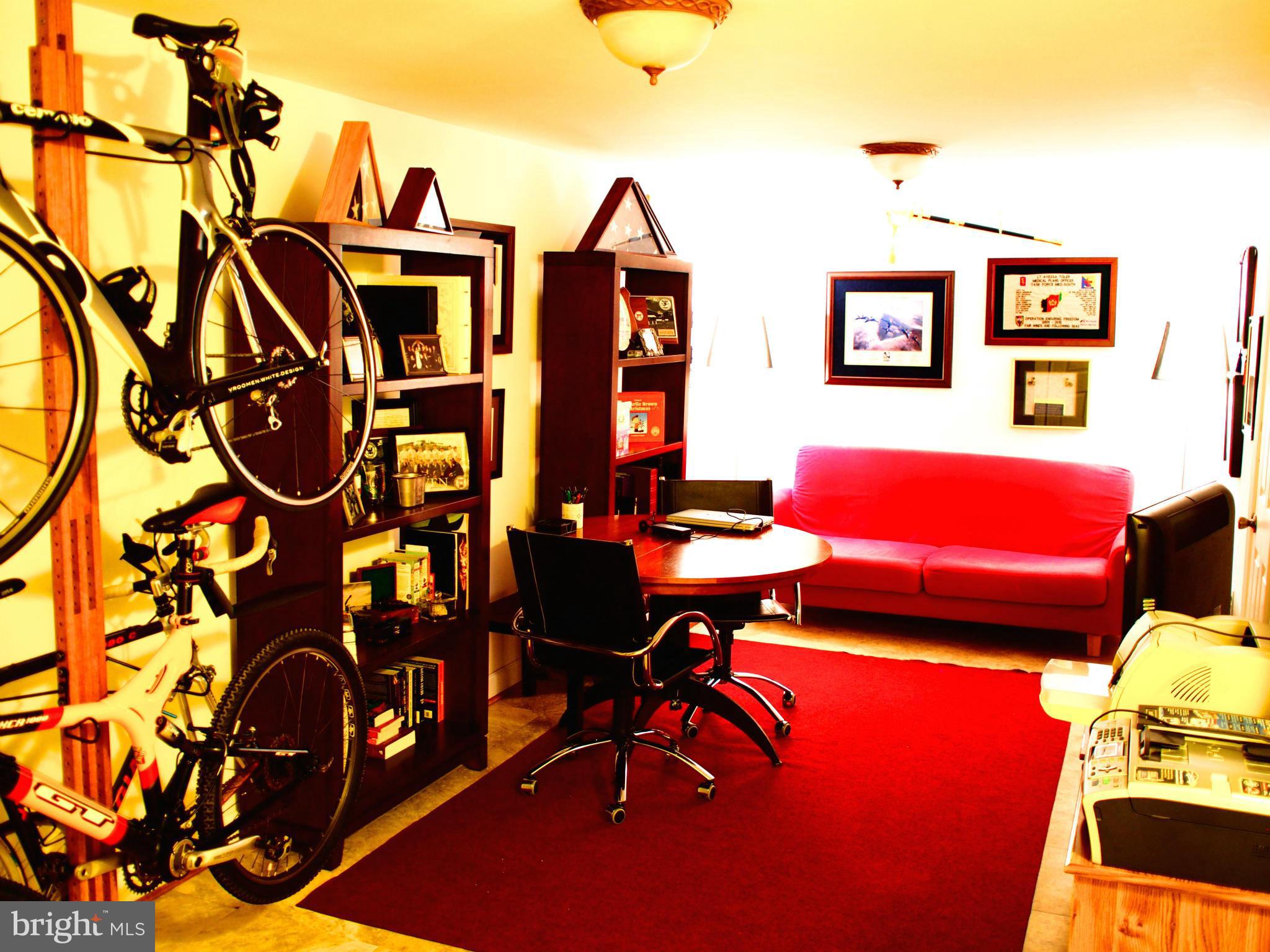 OVERLOOK KNOLLS - Residential Lease