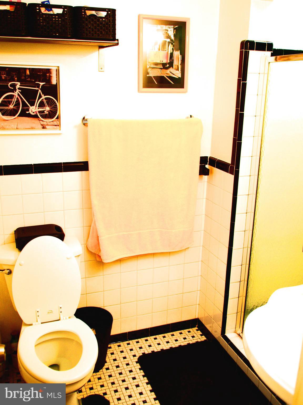 OVERLOOK KNOLLS - Residential Lease