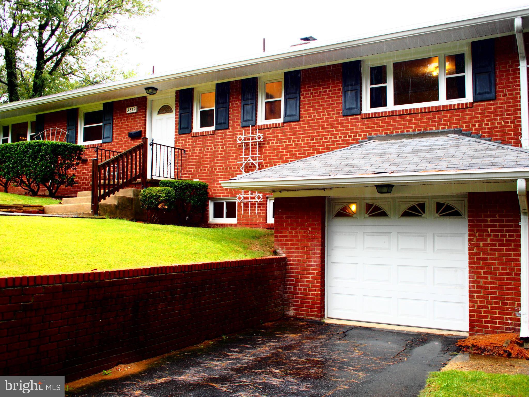 OVERLOOK KNOLLS - Residential Lease