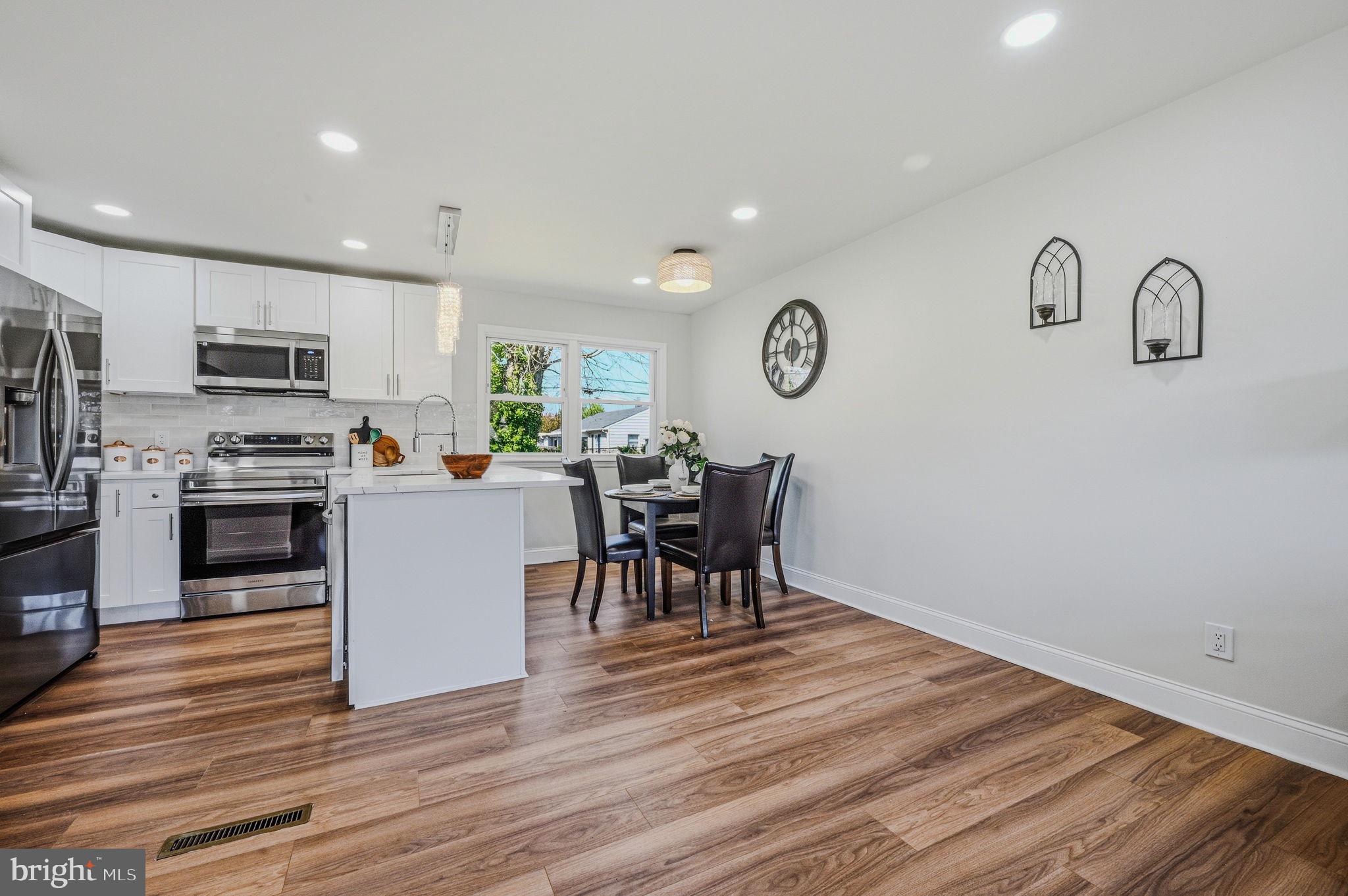 42 BRIARCLIFF DRIVE