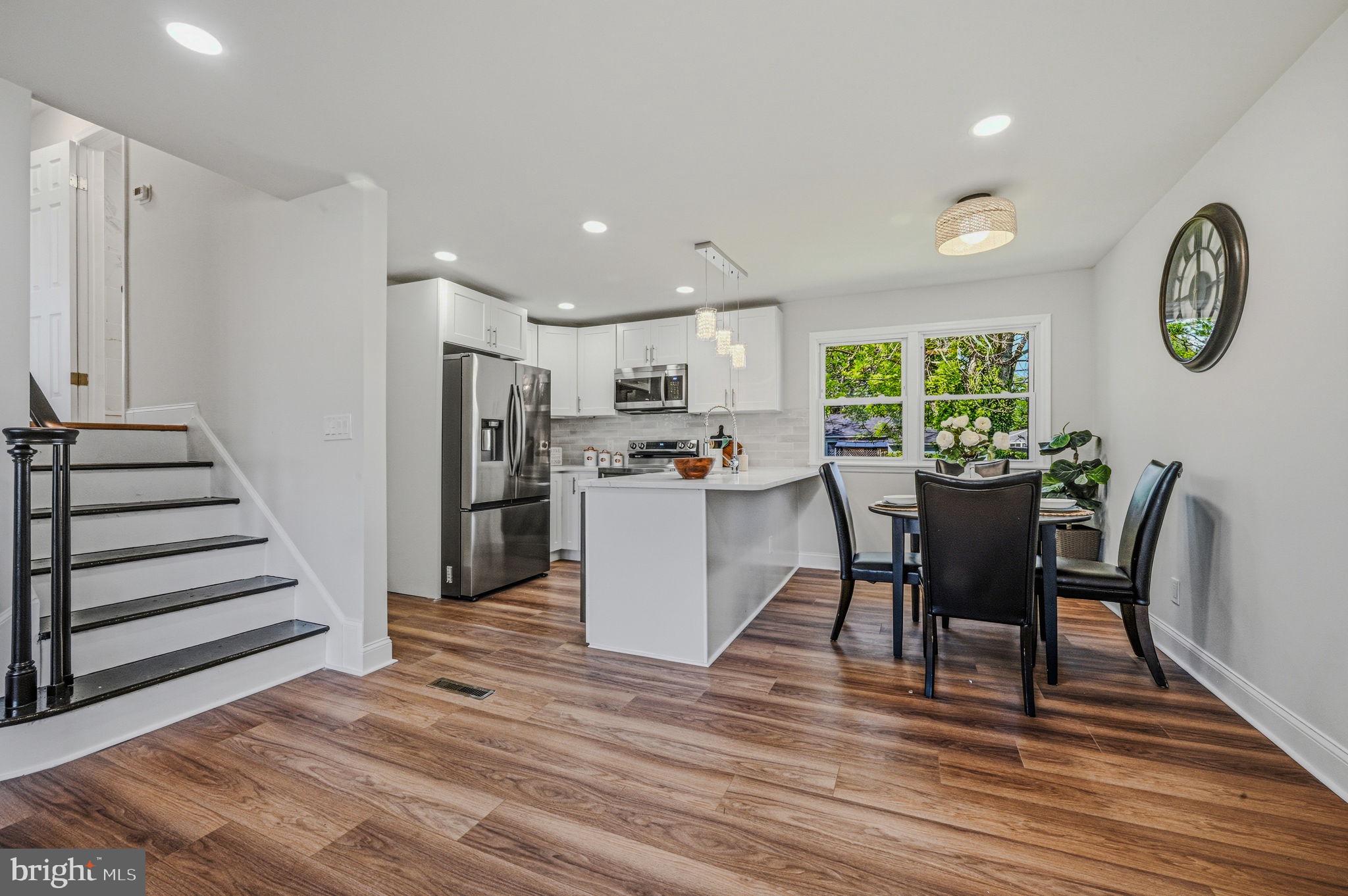 42 BRIARCLIFF DRIVE