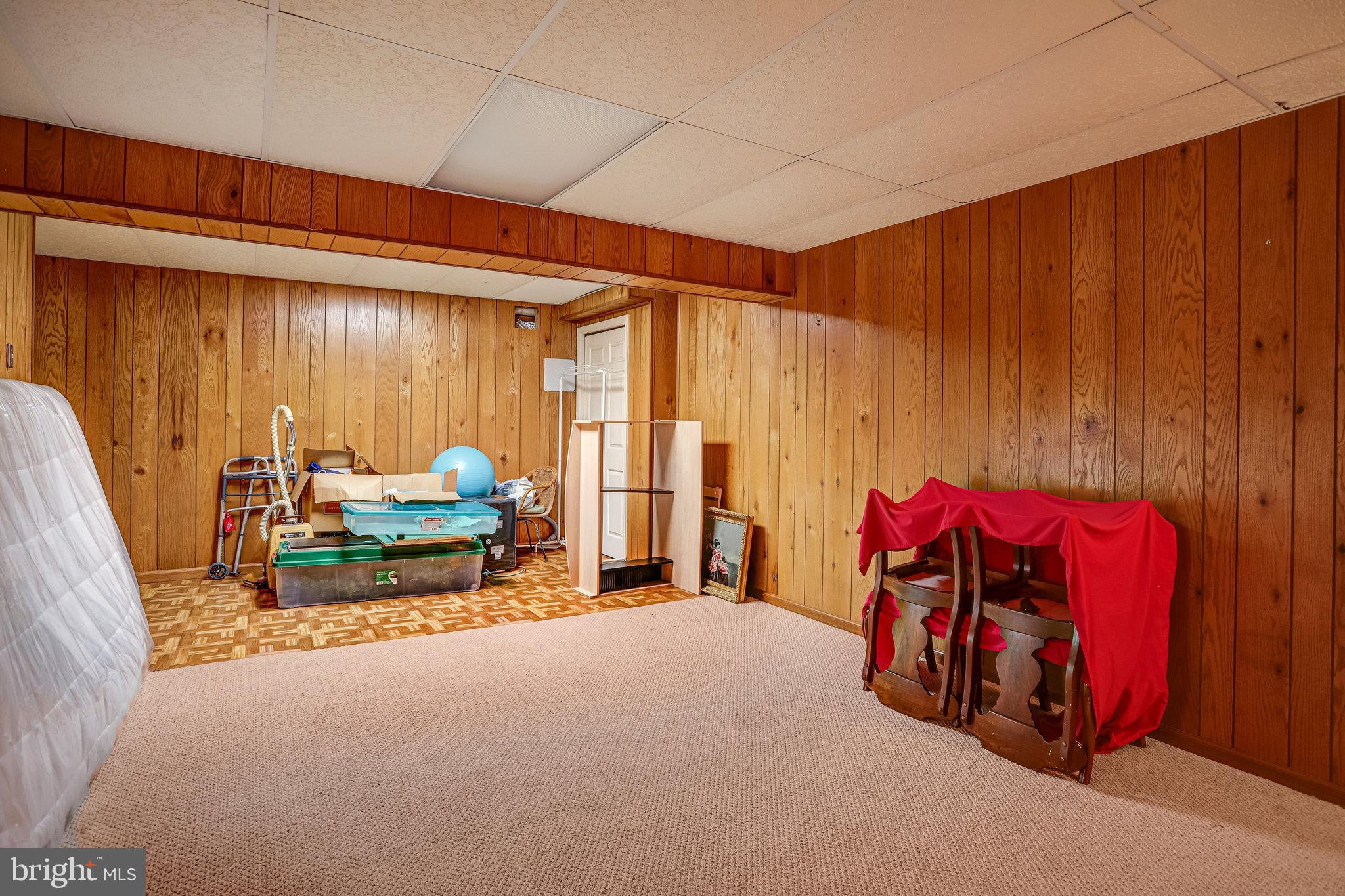 HIGHLAND HALL - Residential