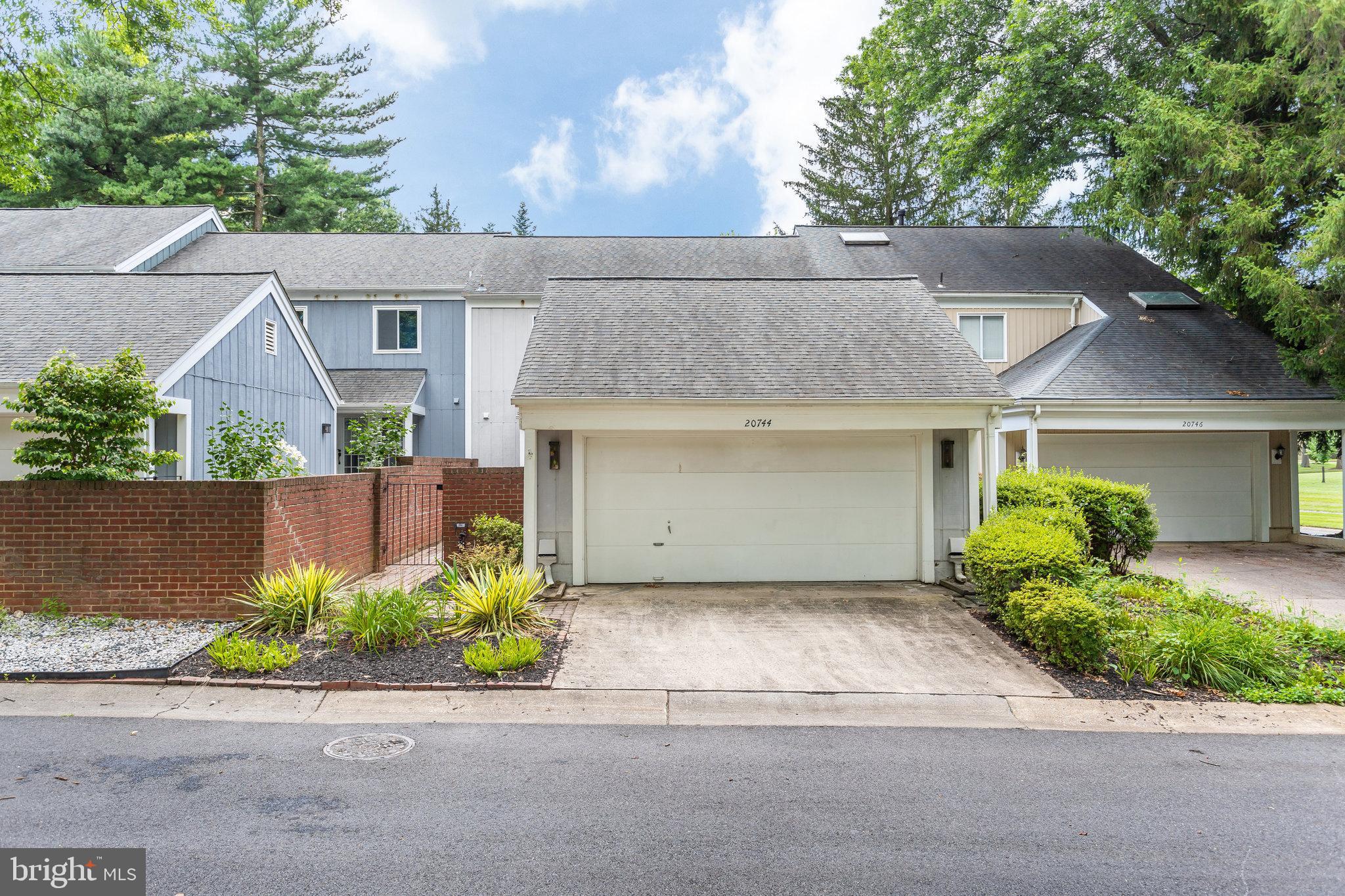 HIGHLAND HALL - Residential