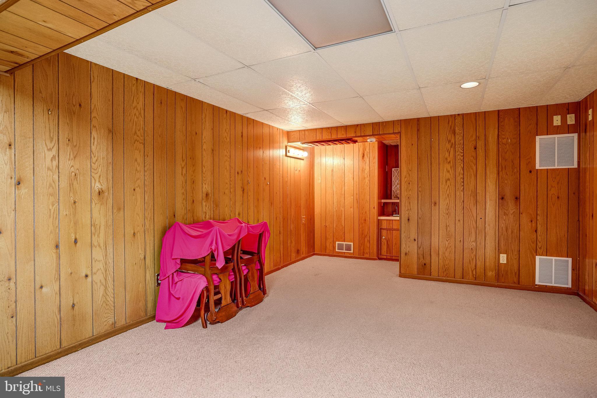 HIGHLAND HALL - Residential