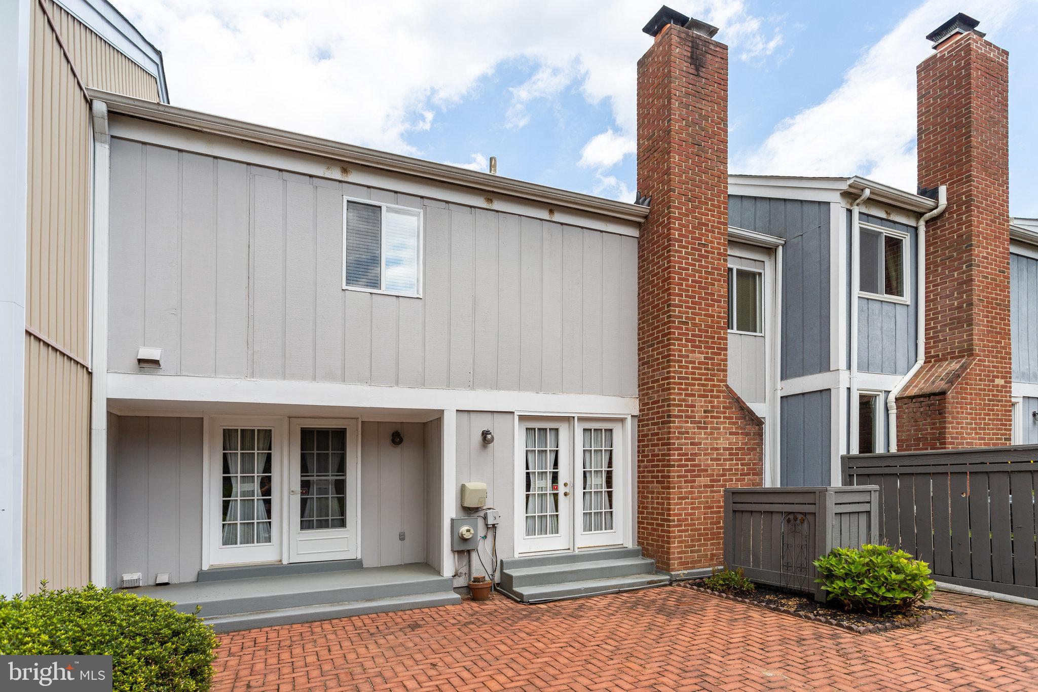 HIGHLAND HALL - Residential