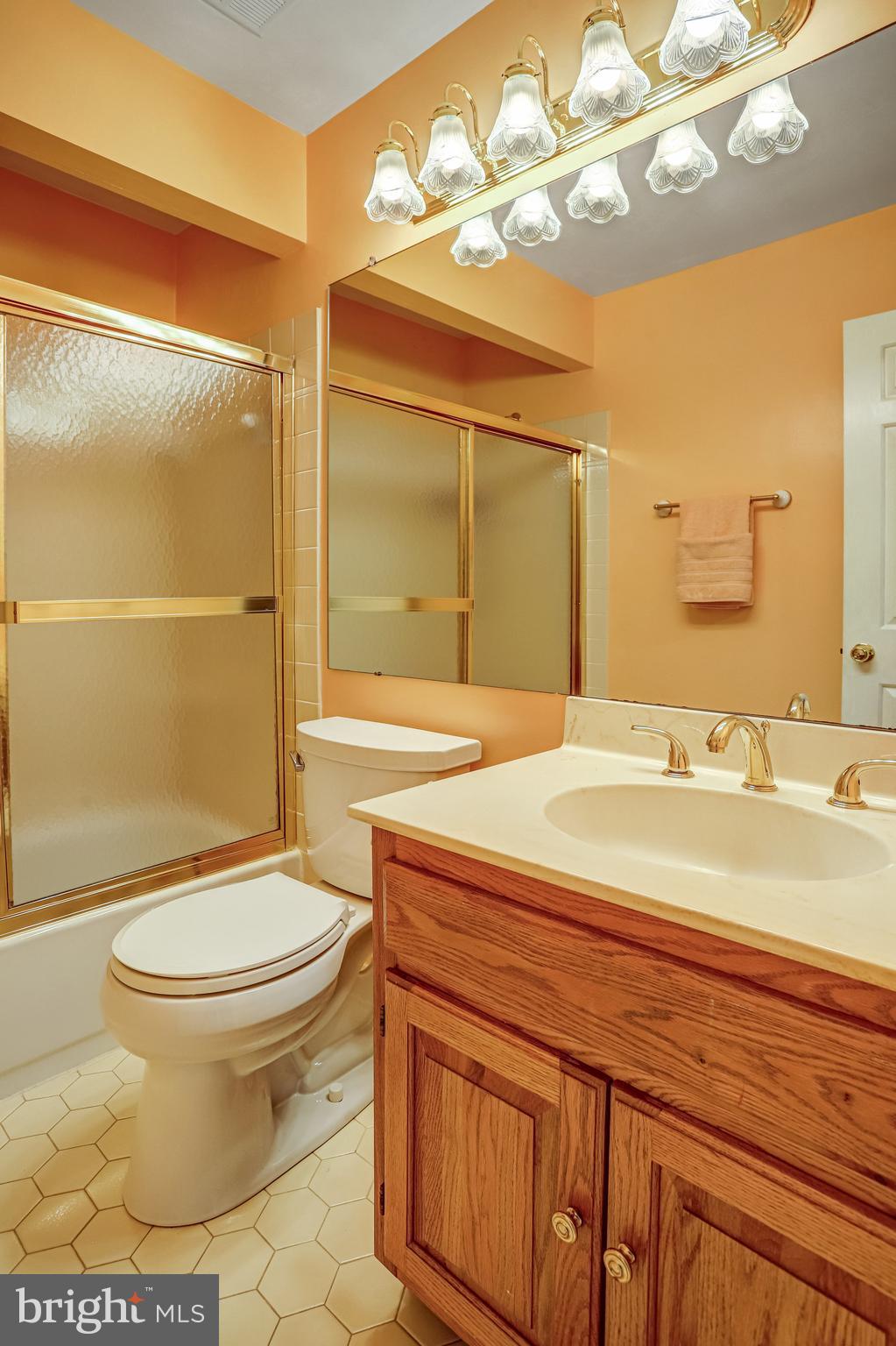 HIGHLAND HALL - Residential