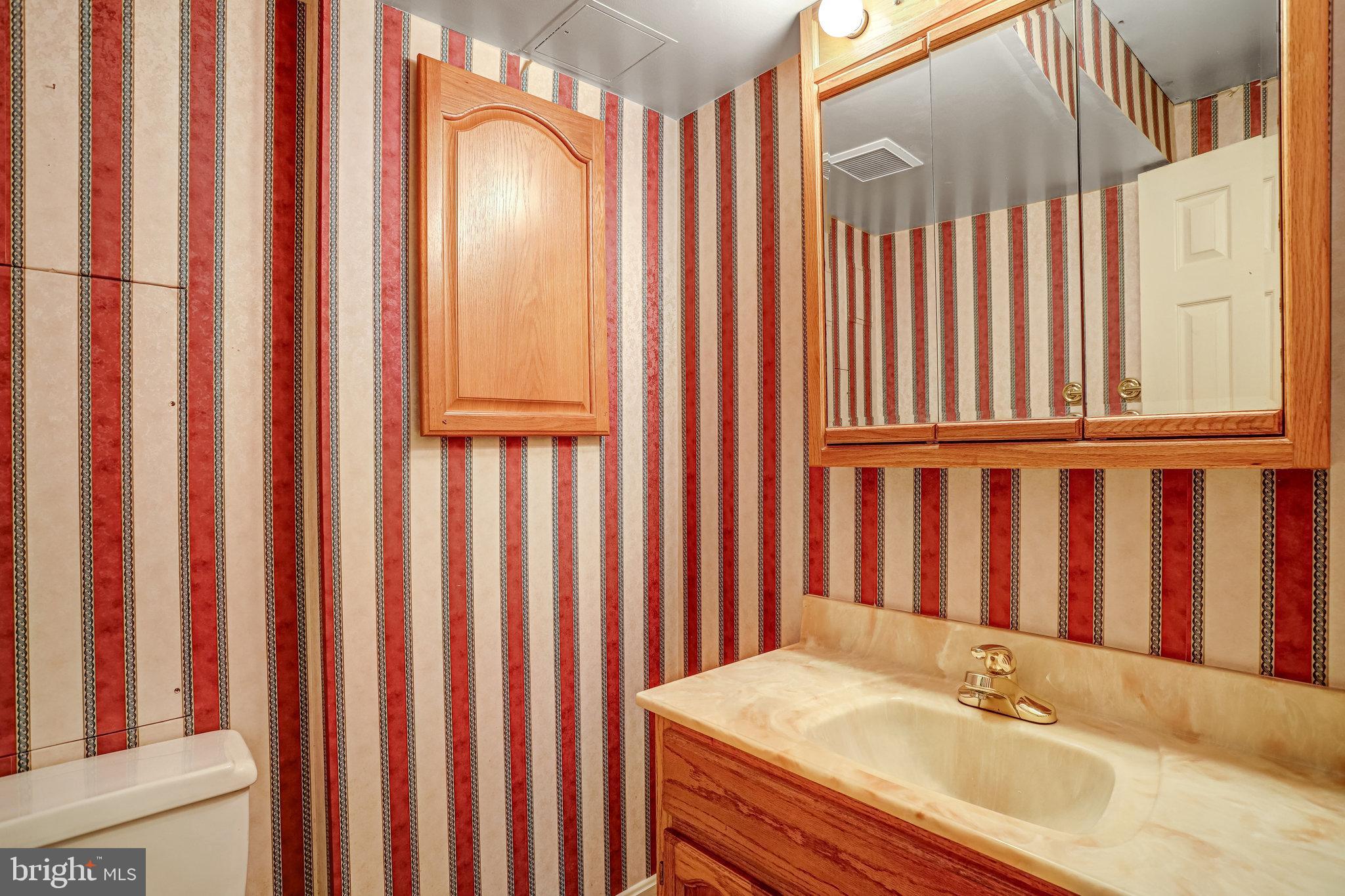 HIGHLAND HALL - Residential