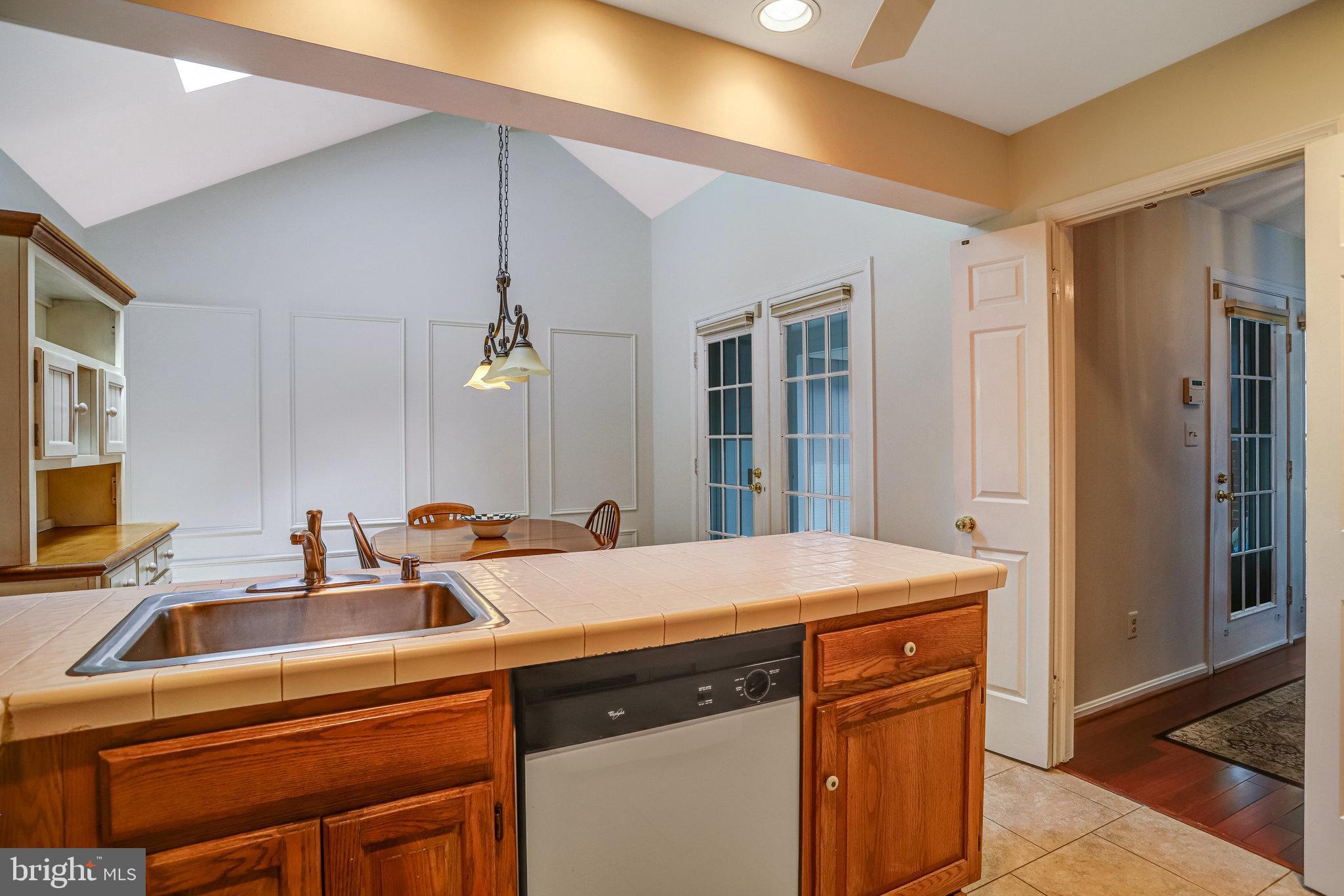 HIGHLAND HALL - Residential