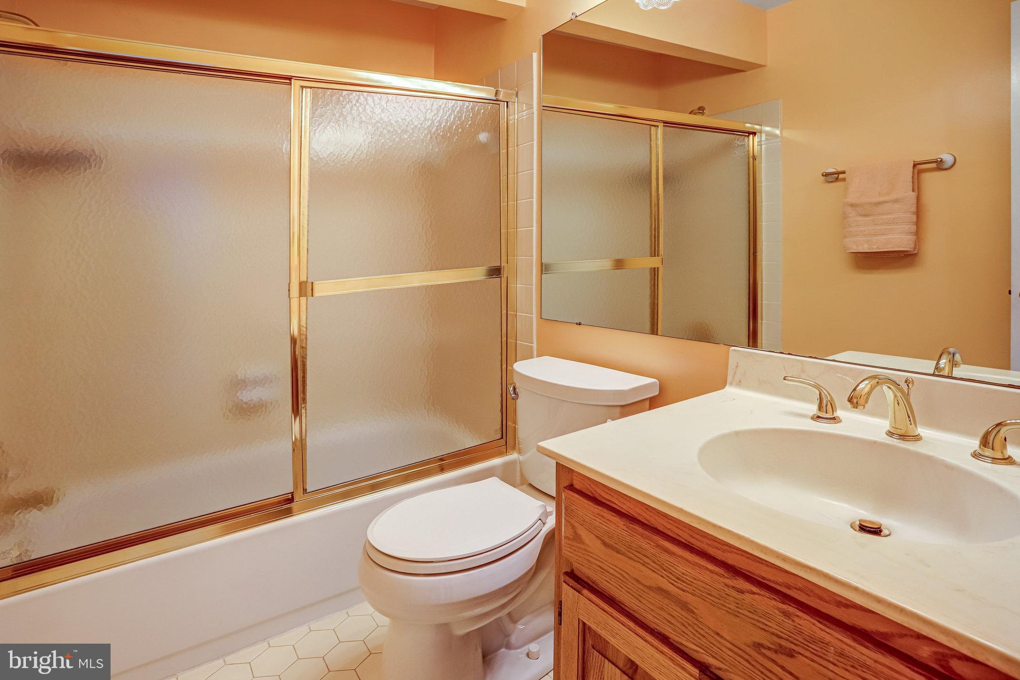 HIGHLAND HALL - Residential