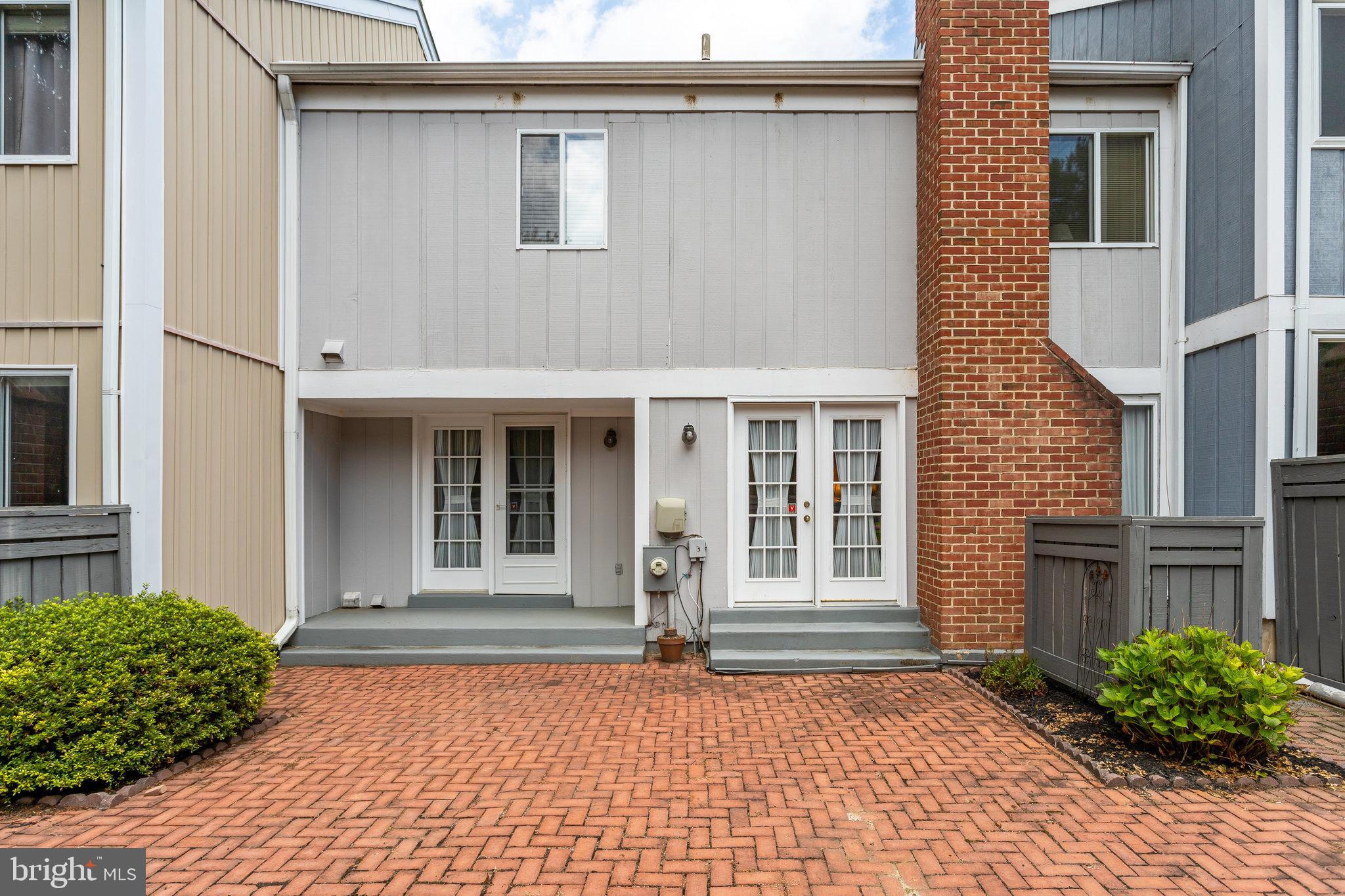 HIGHLAND HALL - Residential