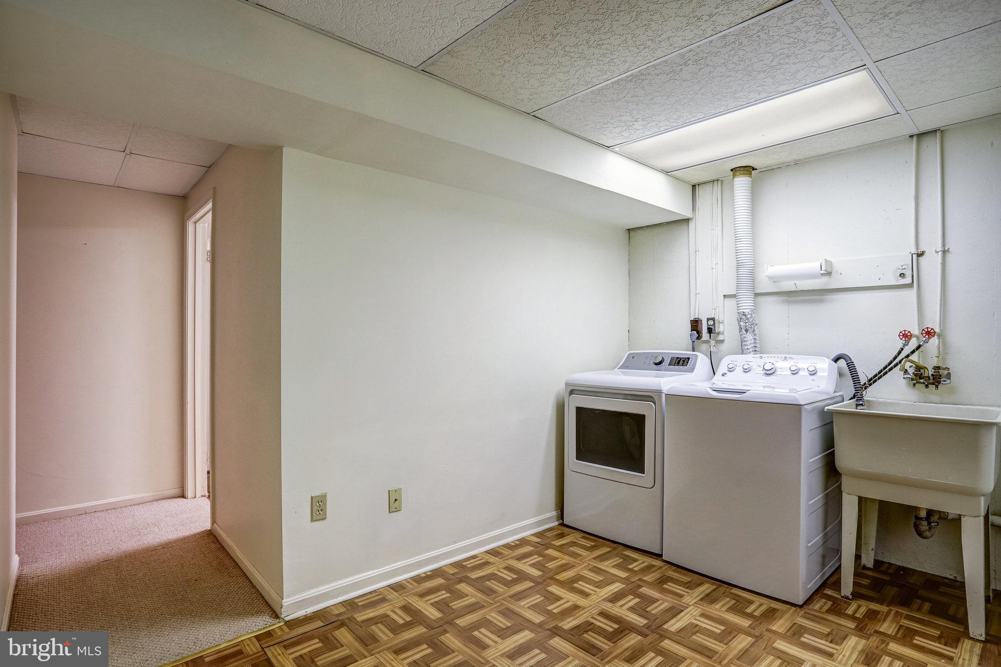 HIGHLAND HALL - Residential