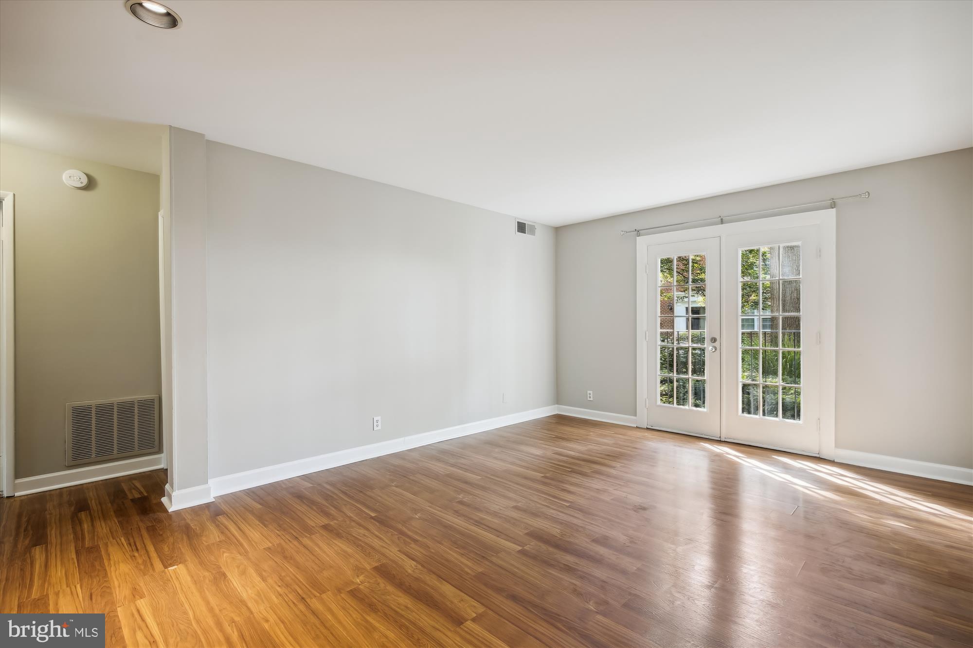 THE ARLINGTON - Residential