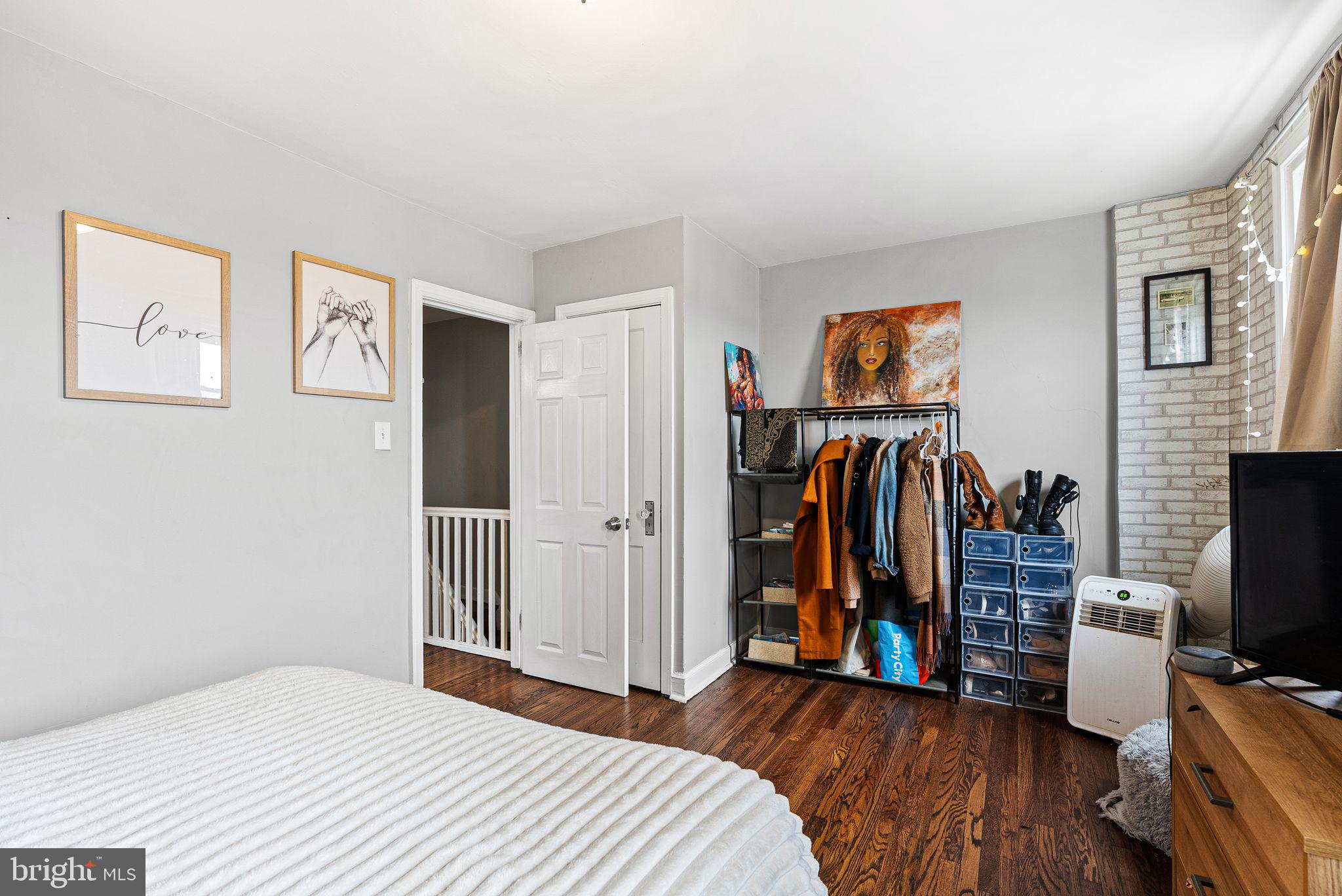 MAYFAIR (EAST) - Residential
