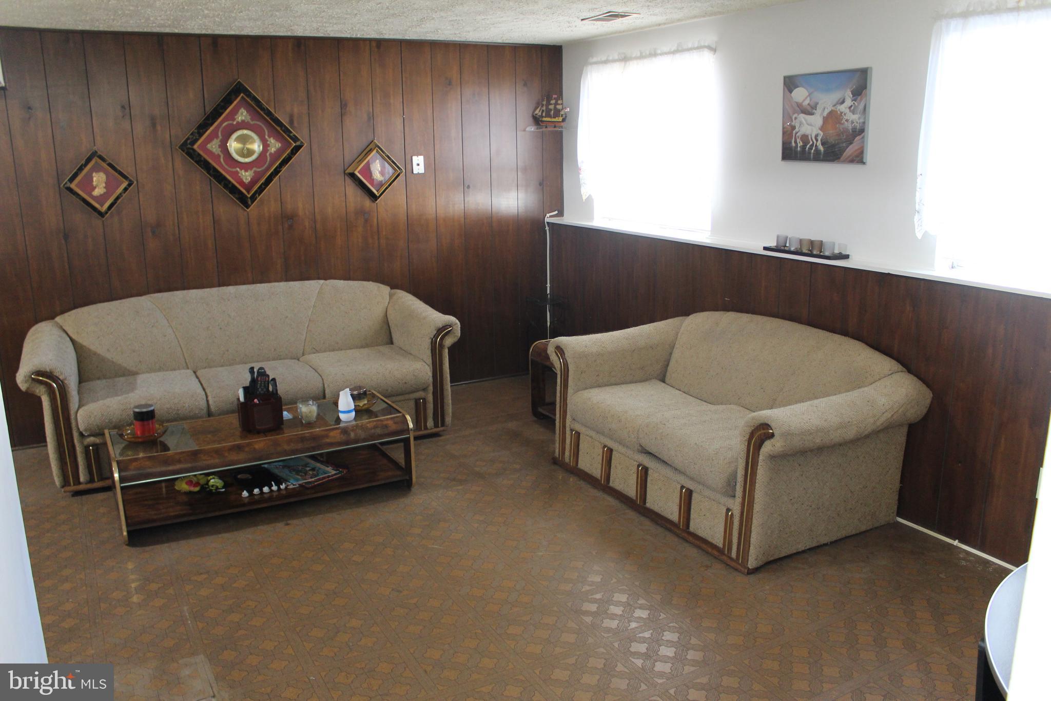 CLEARVIEW MANOR - Residential