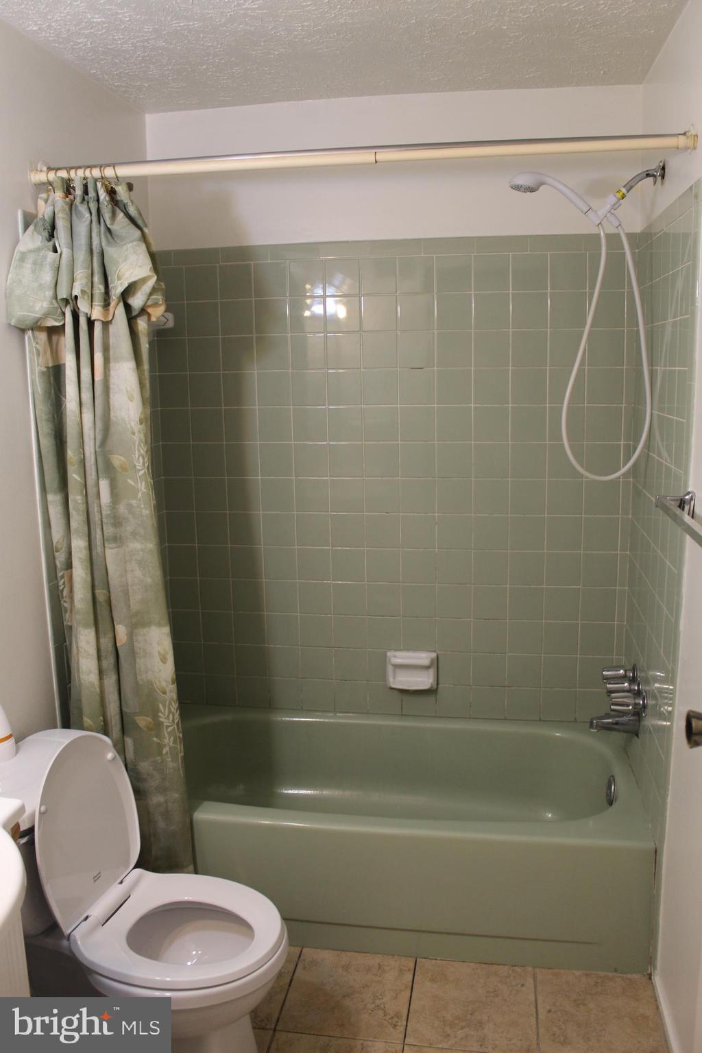 CLEARVIEW MANOR - Residential