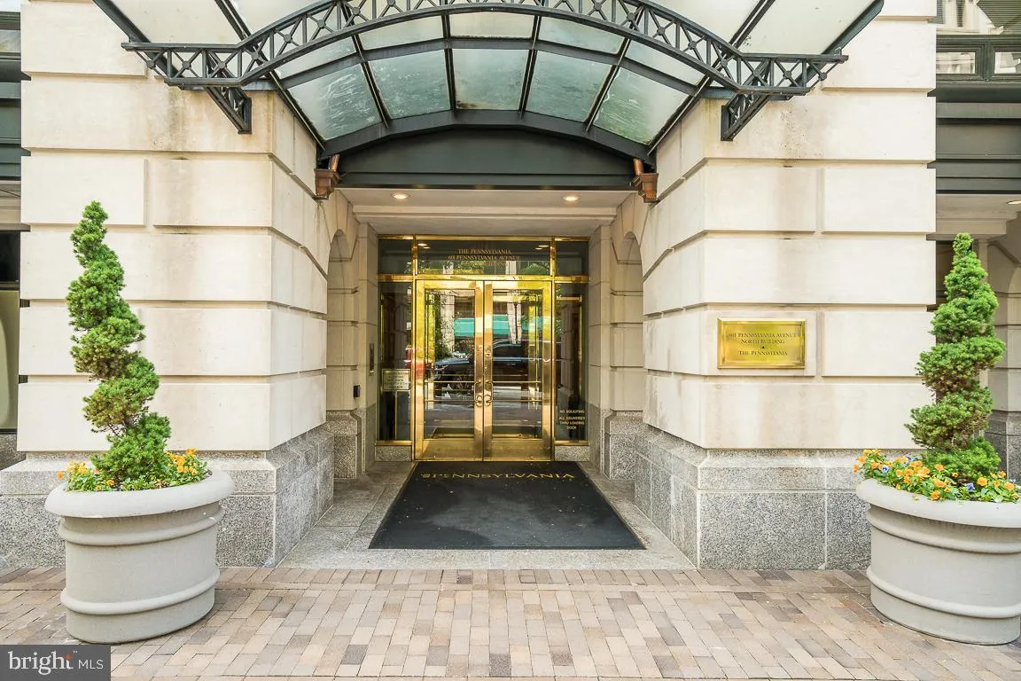 601 Pennsylvania Avenue NW Unit 906, Washington, DC 20004