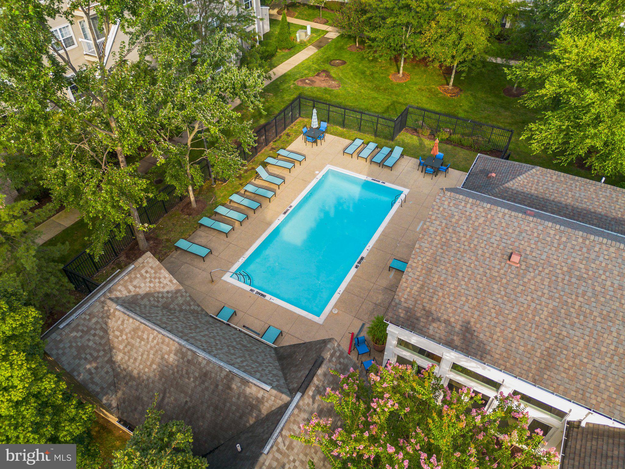 GATEWAY COMMERCE CENTER - Residential