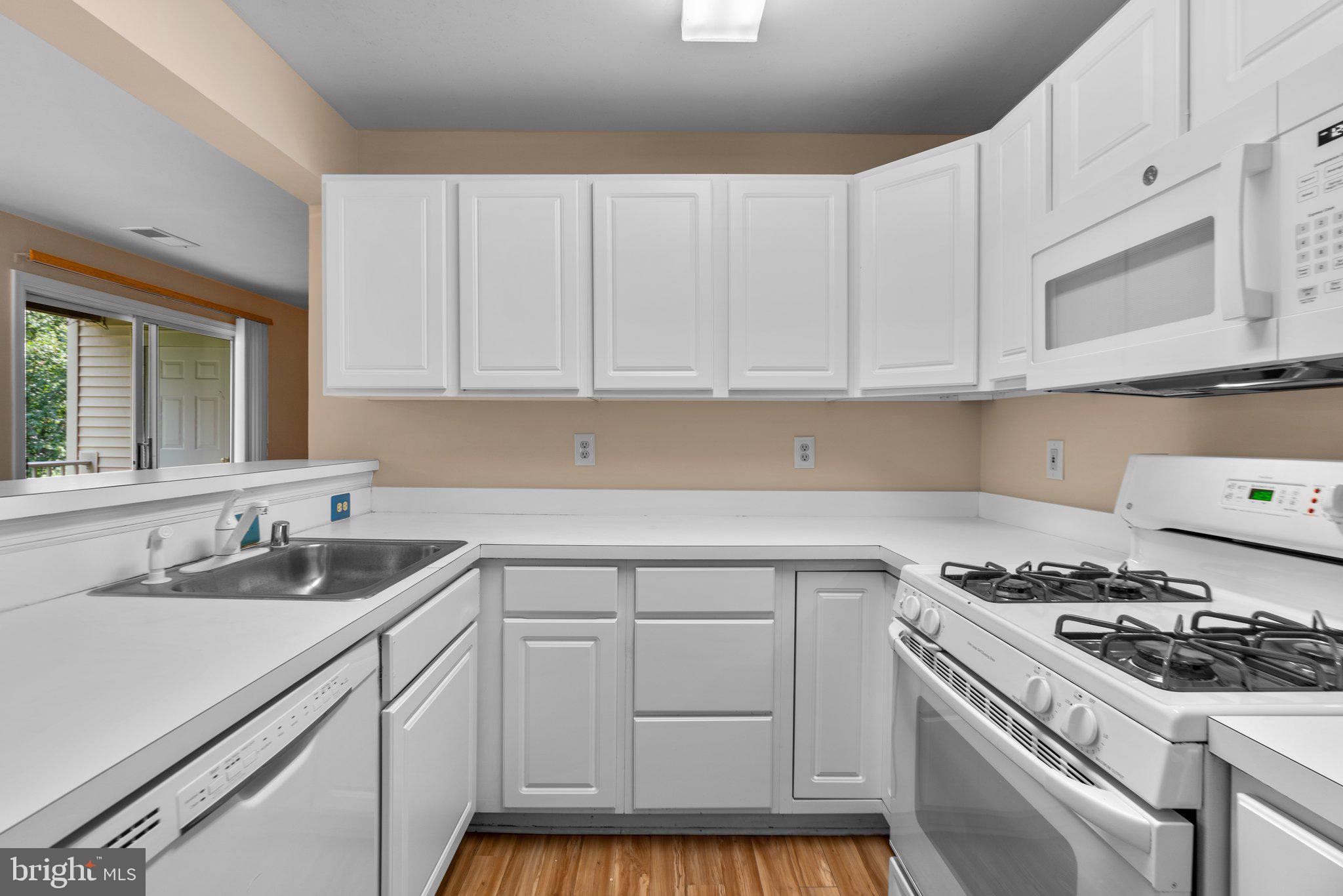 GATEWAY COMMERCE CENTER - Residential