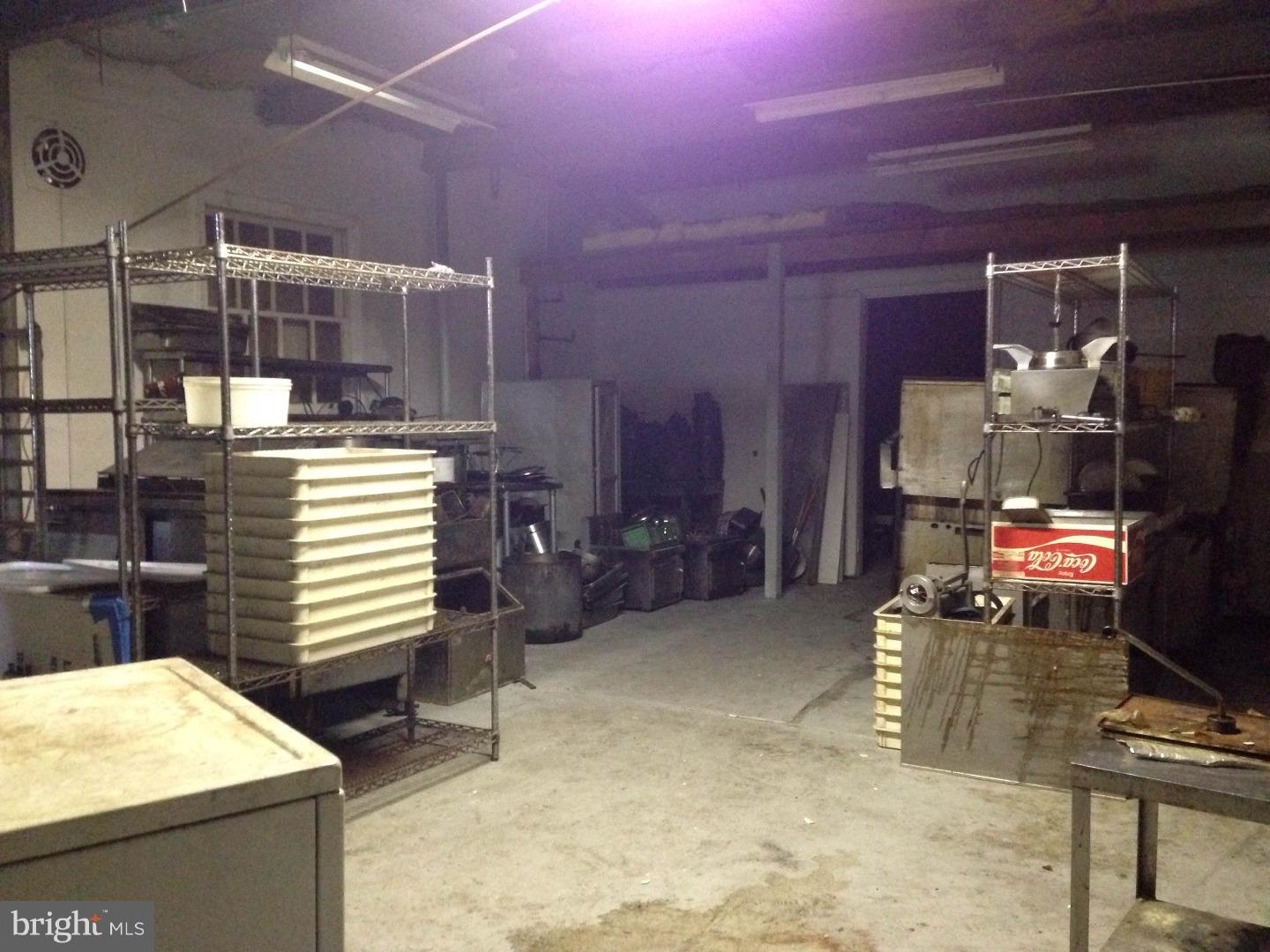YEADON - Commercial Sale