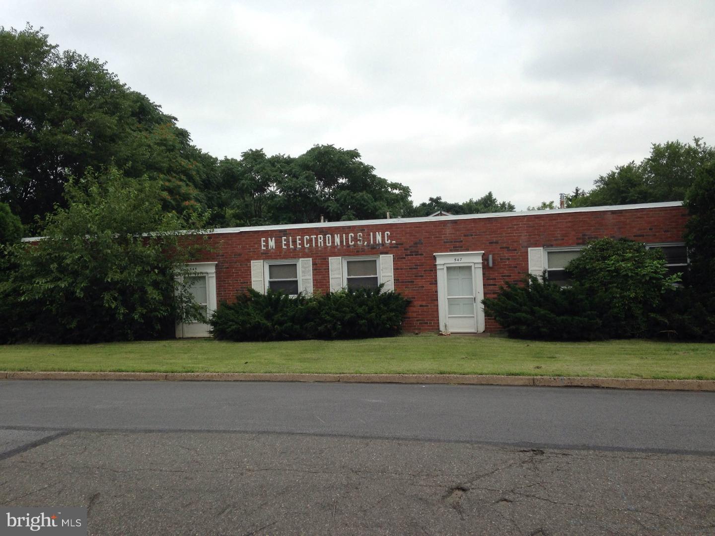 YEADON - Commercial Sale