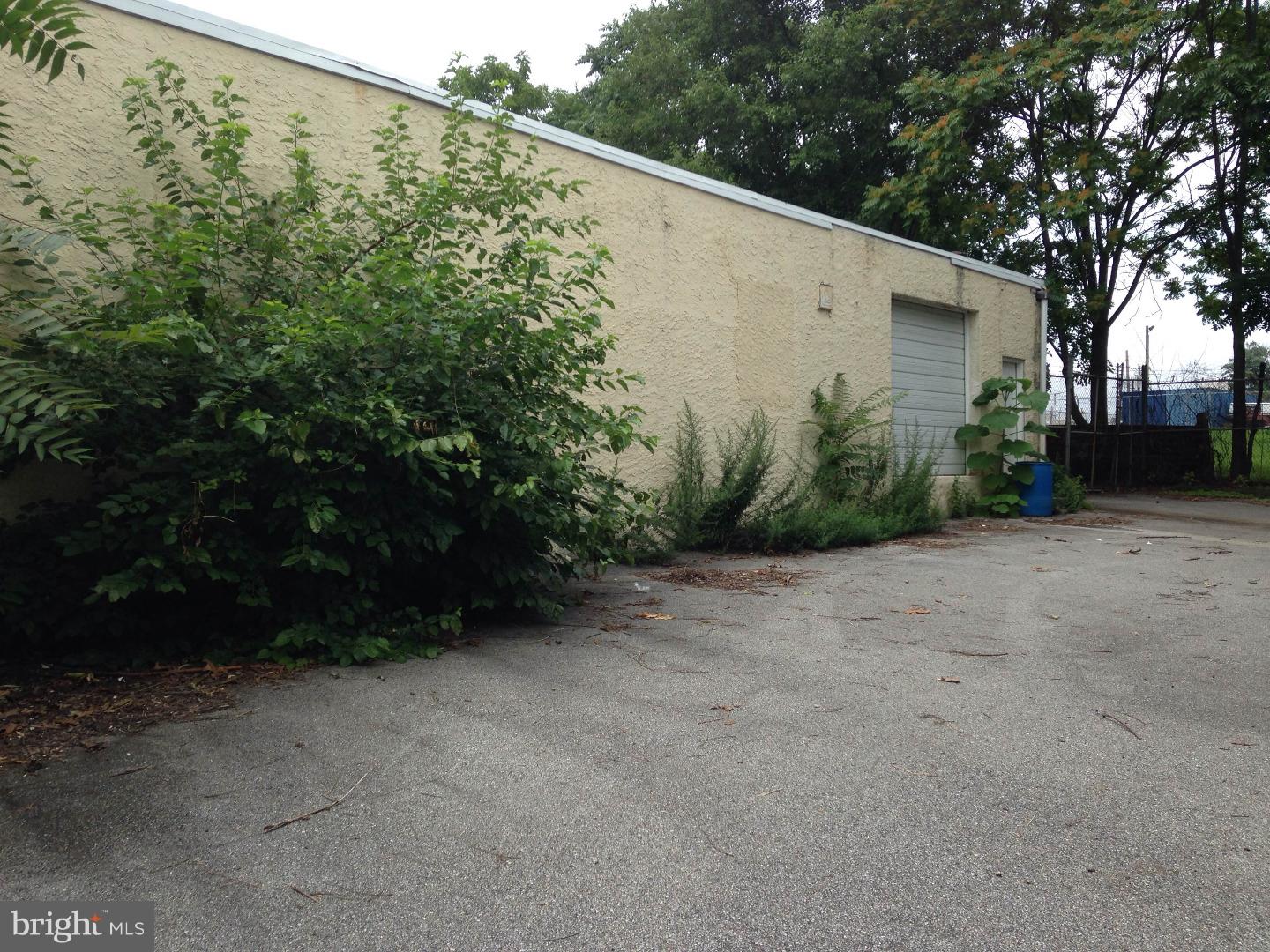 YEADON - Commercial Sale