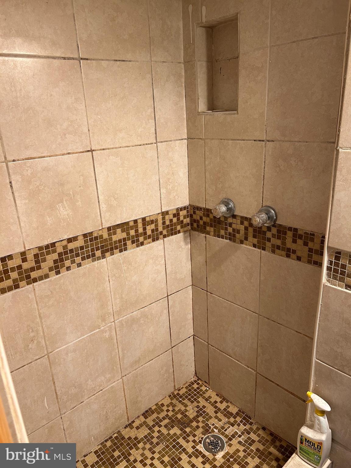 MORRIS HILL - Residential