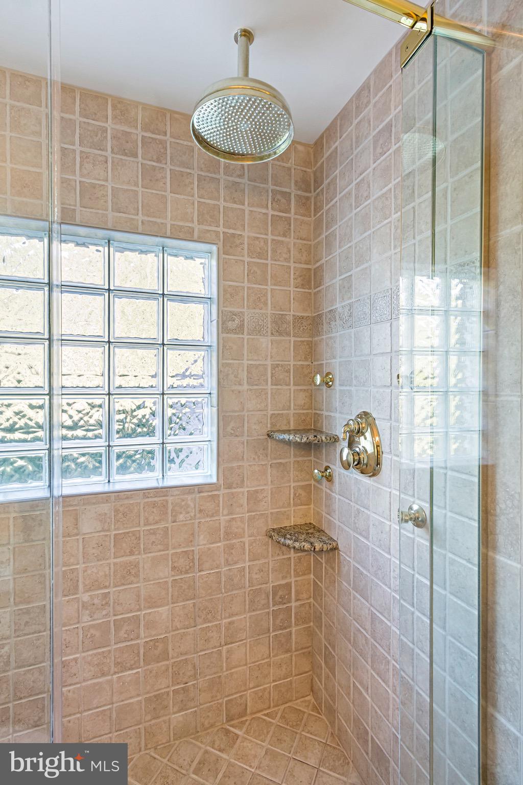 GLENANGUS - Residential