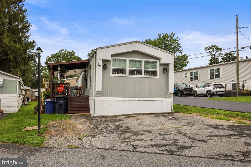 Photo of 16 Earl Lane, LITITZ, PA 17543 (MLS # PALA2075288)