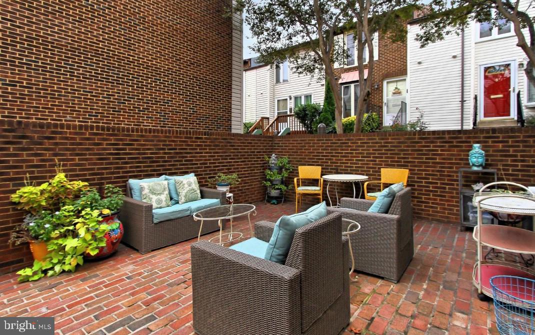 BARCROFT - Residential Lease