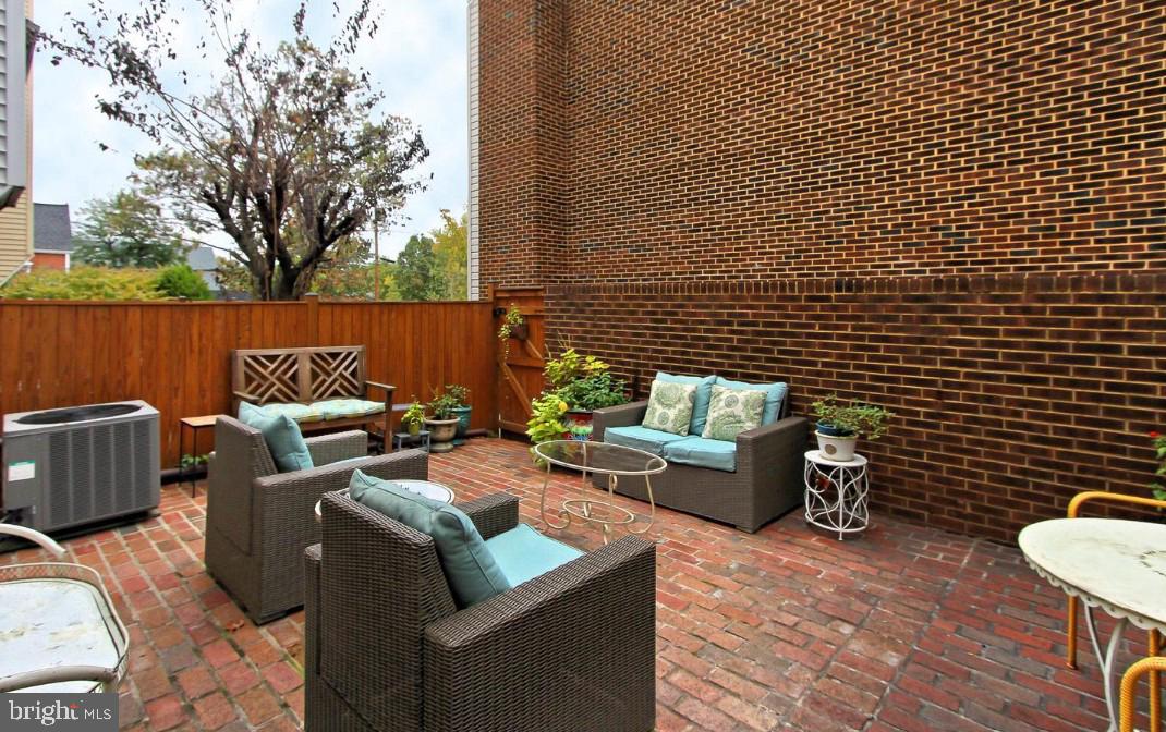 BARCROFT - Residential Lease