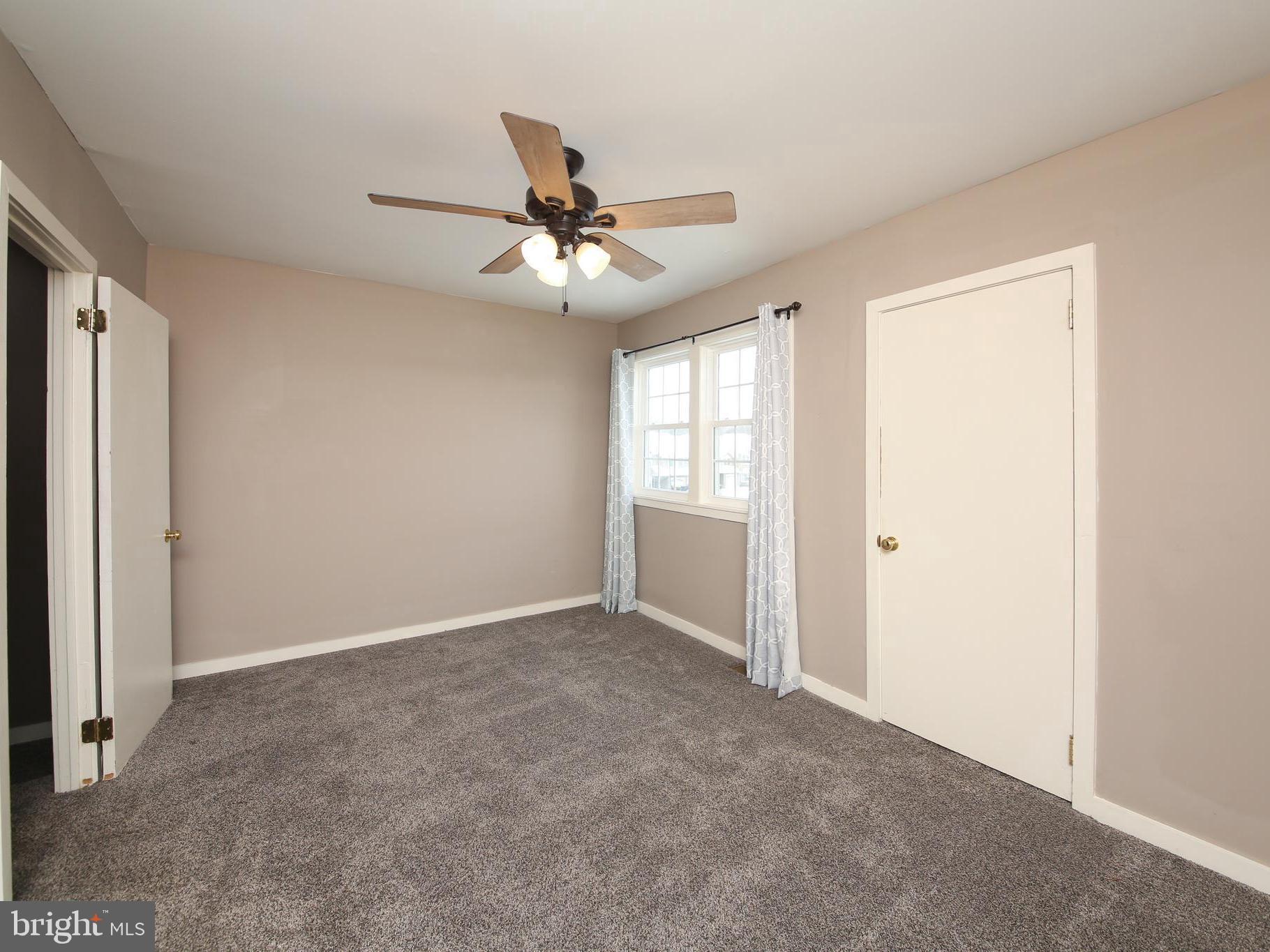 SAW MILL VALLEY - Residential