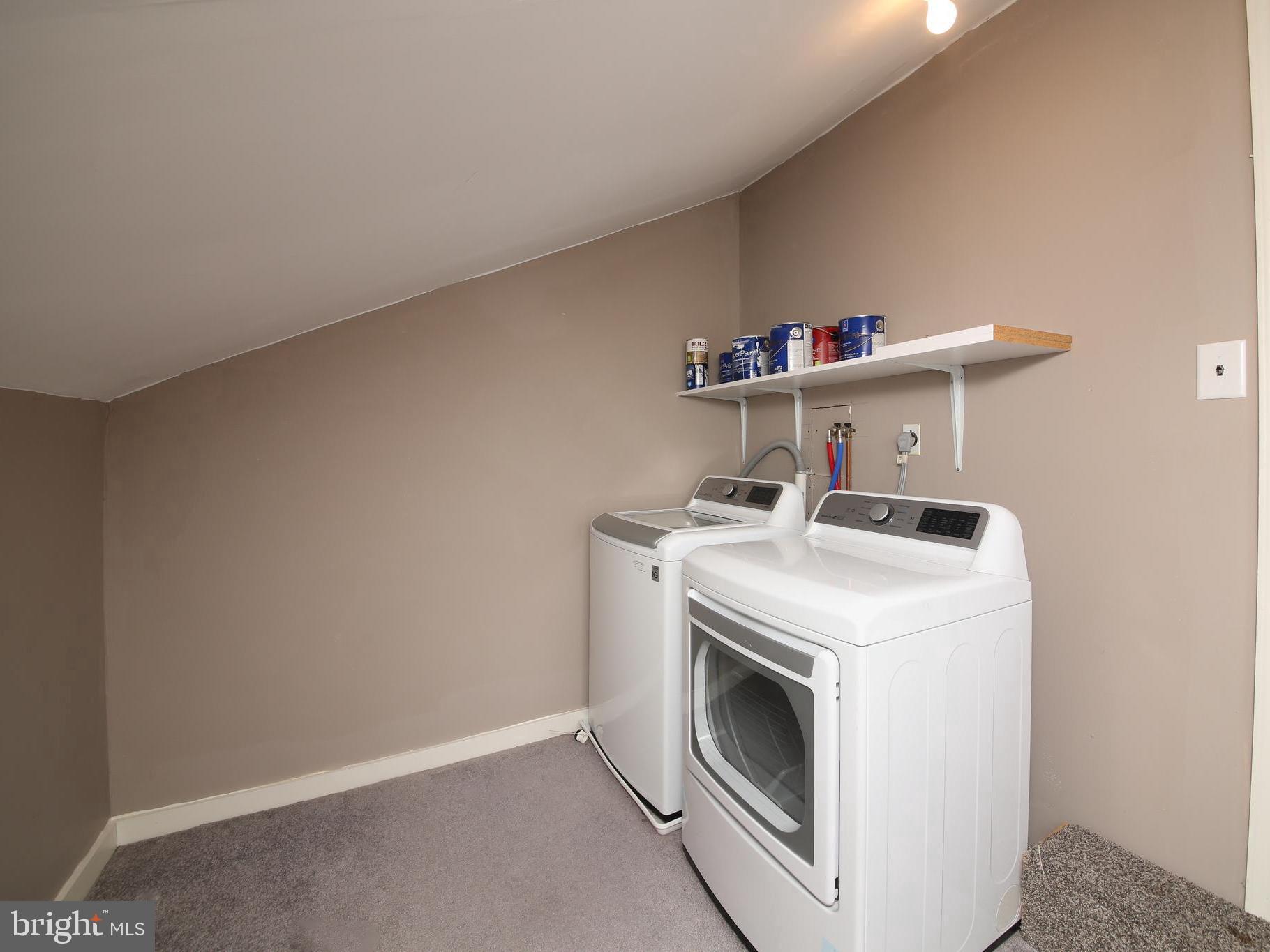 SAW MILL VALLEY - Residential