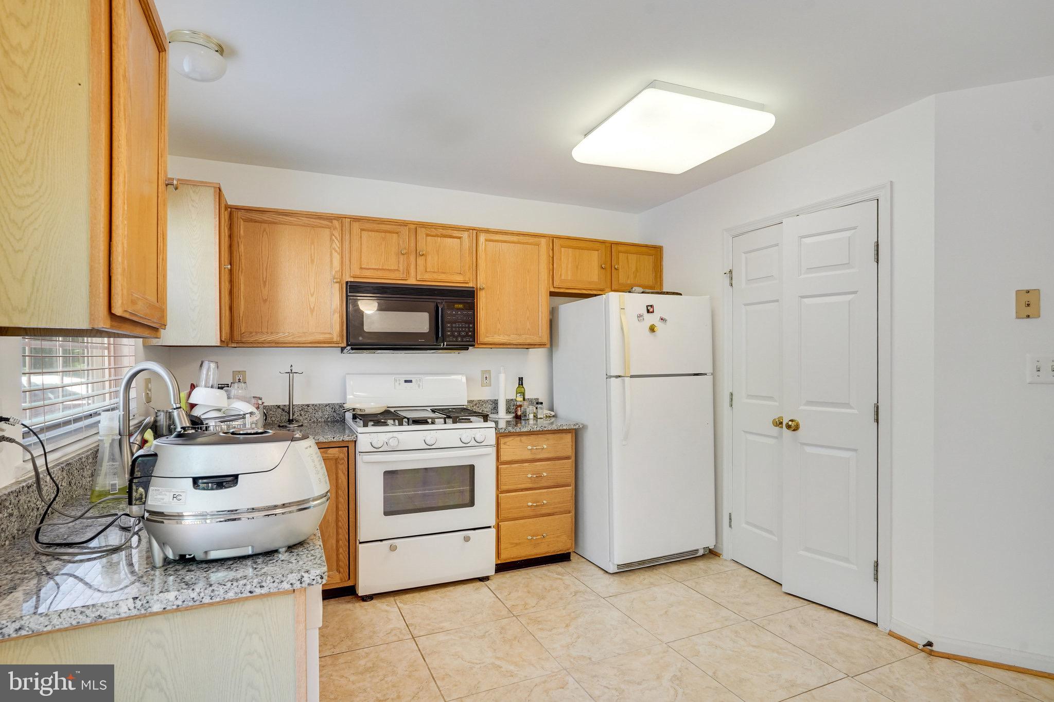 CENTRE RIDGE - Residential Lease