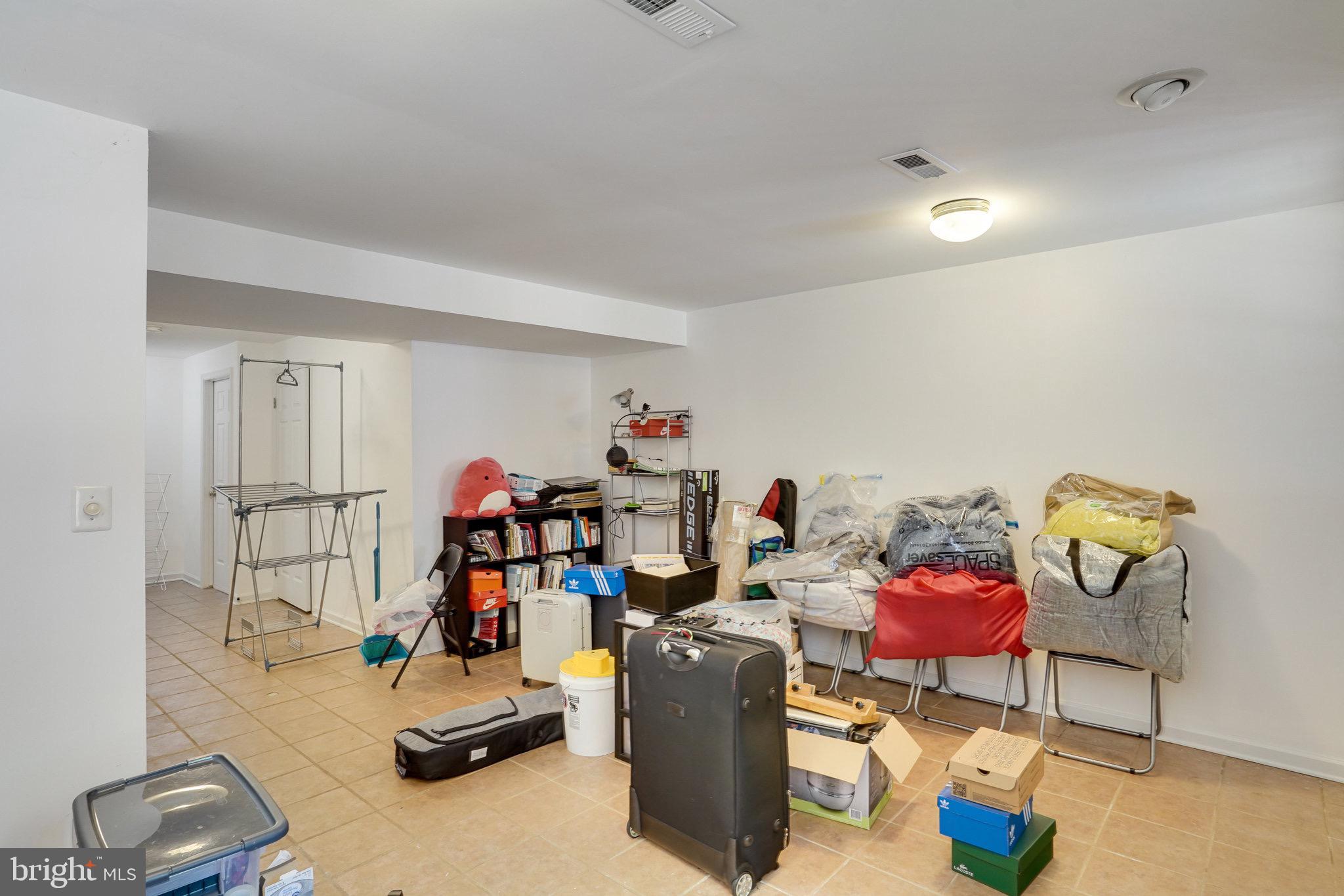 CENTRE RIDGE - Residential Lease